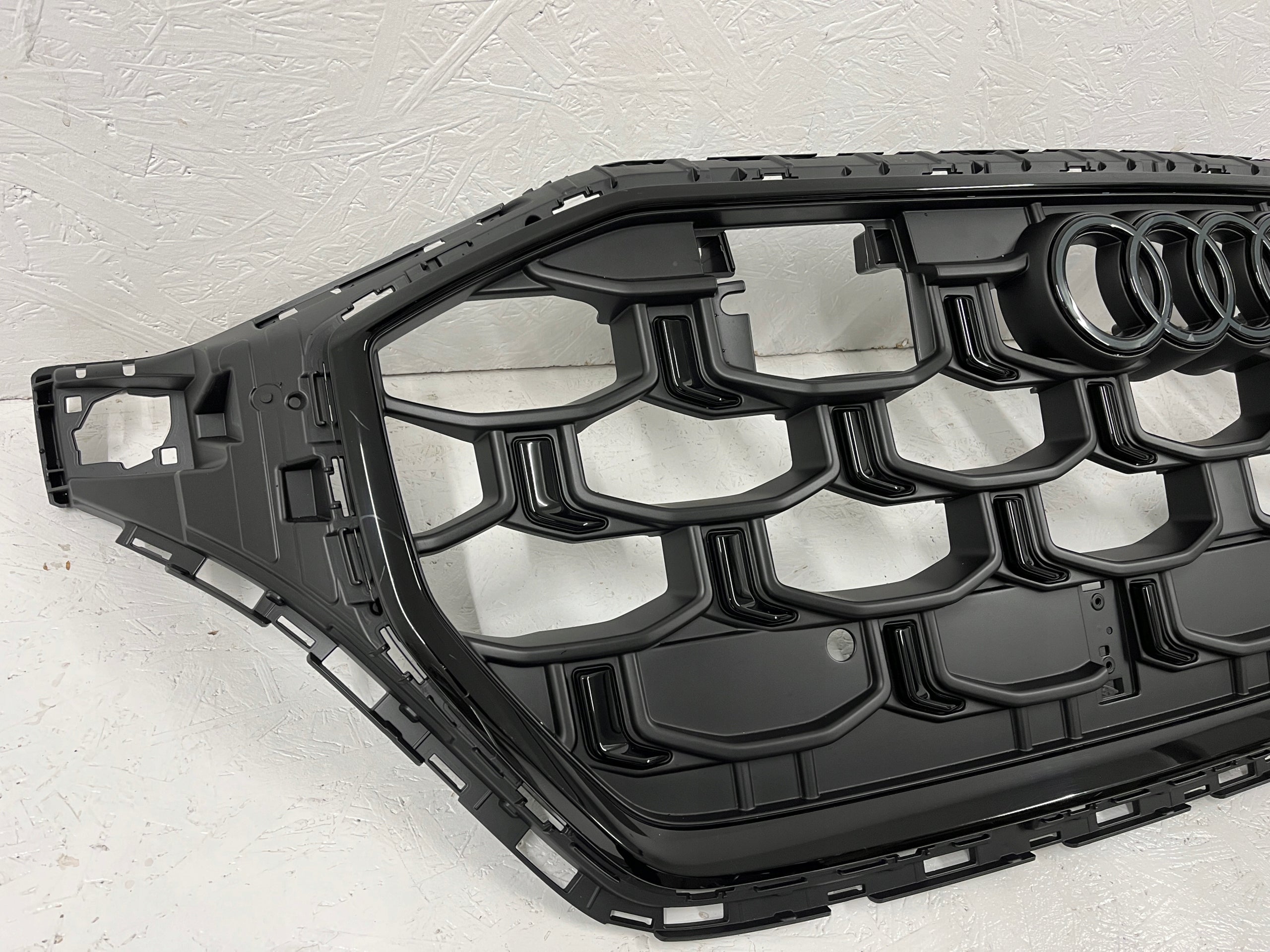 Kühlergrill Audi SQ8 FRONTGRILL 4M8853651BS Kühlergitter