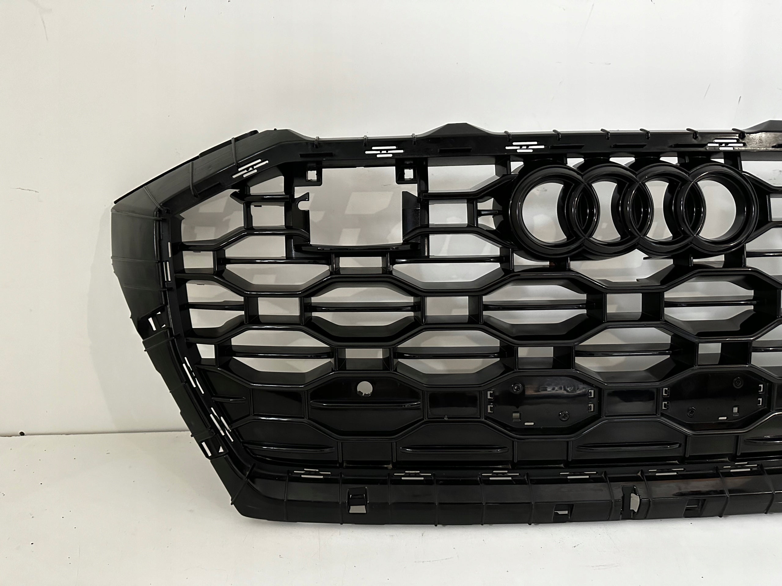 Kühlergrill Audi Q8 4M8 RSQ8 FRONTGRILL Kühlergitter