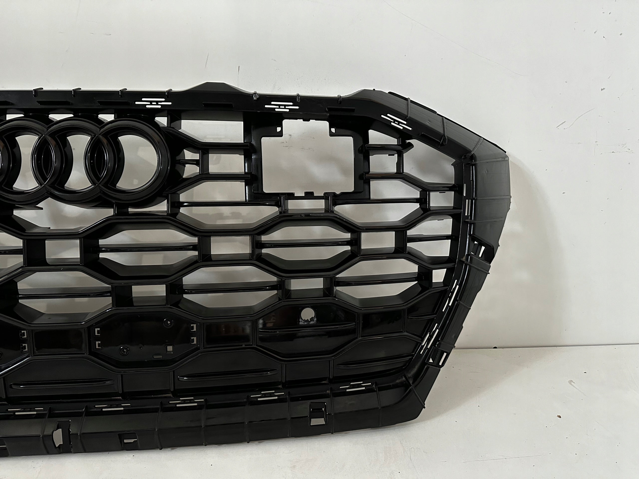 Kühlergrill Audi Q8 4M8 RSQ8 FRONTGRILL Kühlergitter