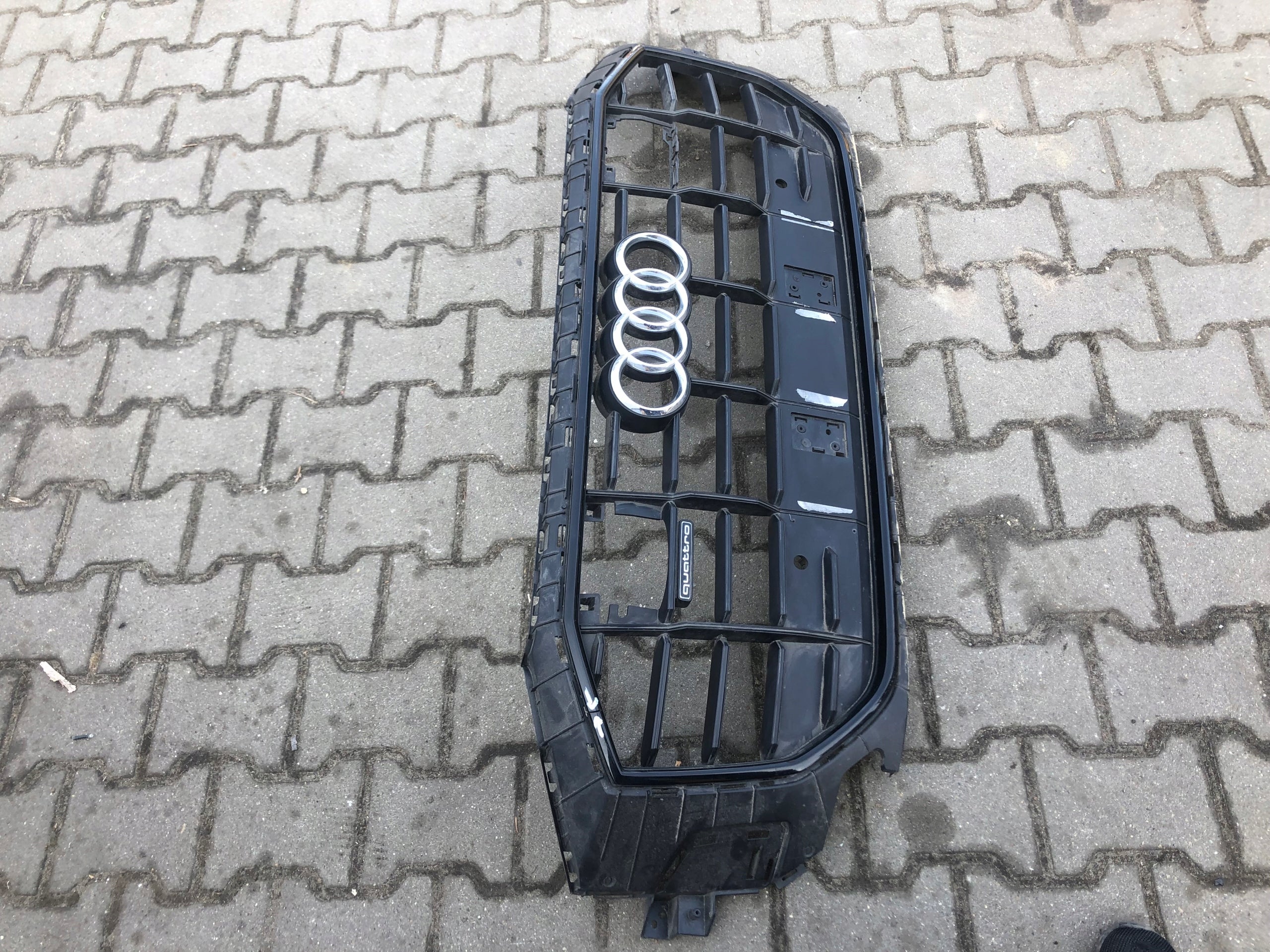 Kühlergrill Audi TT Q8 SQ8 FRONTGRILL 4M88536514M Kühlergitter