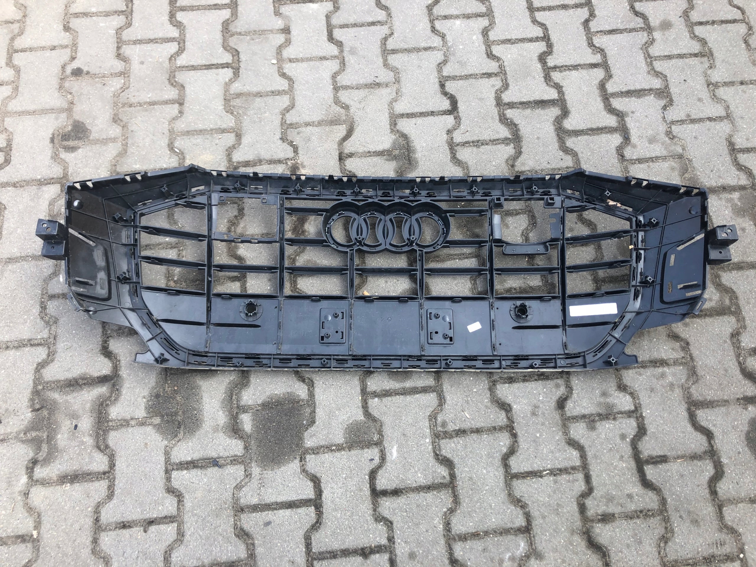 Kühlergrill Audi TT Q8 SQ8 FRONTGRILL 4M88536514M Kühlergitter