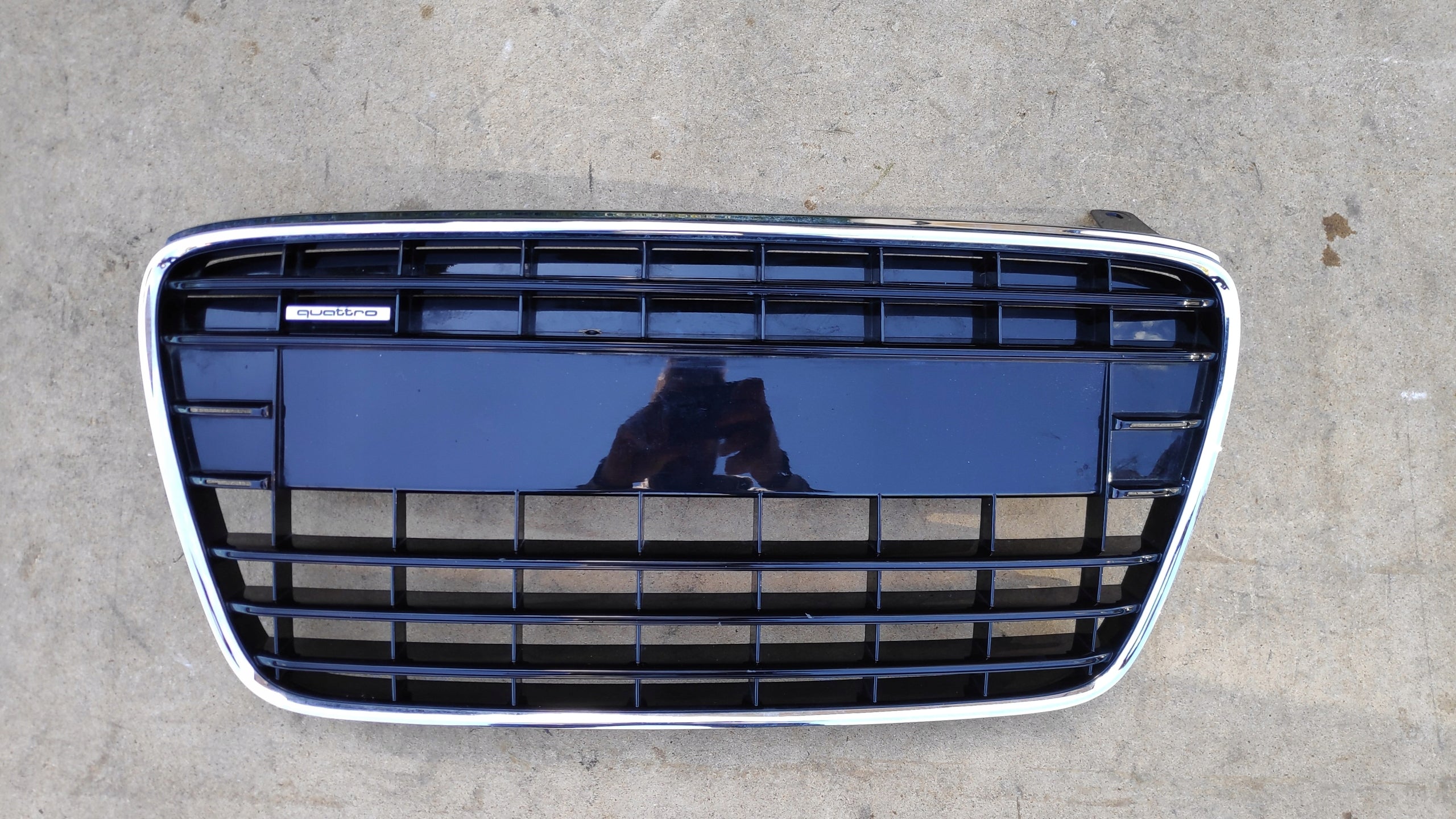 Kühlergrill Audi TT R8 42 FRONTGRILL 420853651 Kühlergitter