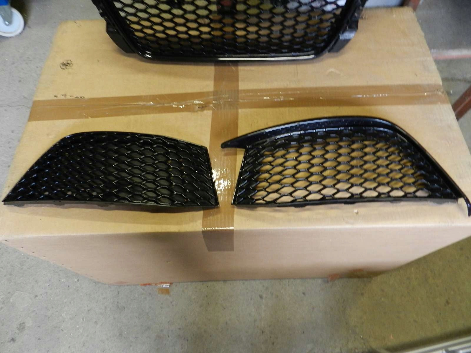 Kühlergrill Audi RS3 FRONTGRILL 8P0853651T0 Kühlergitter