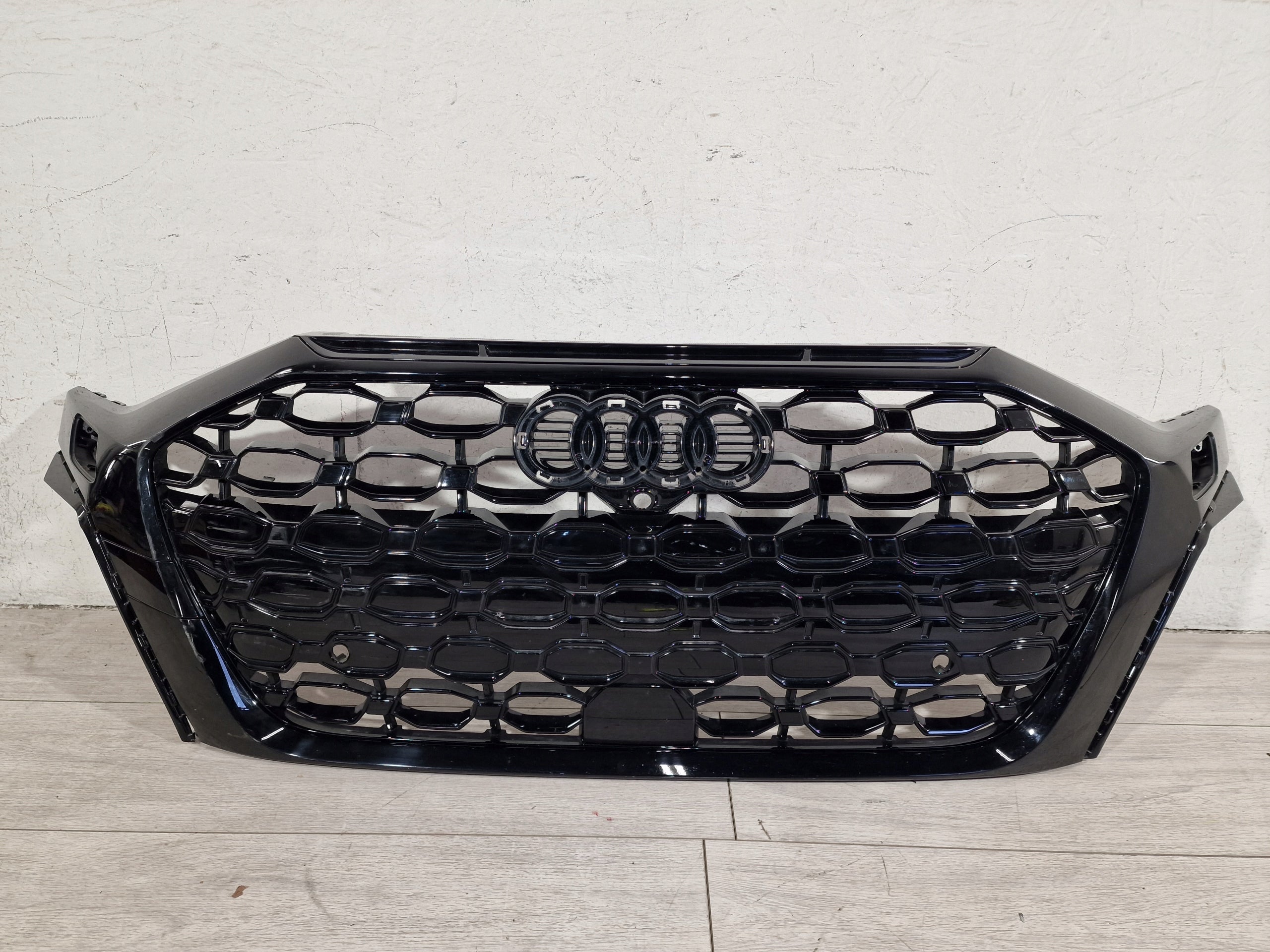 Kühlergrill Audi RS3 FRONTGRILL 8Y0853651H Kühlergitter