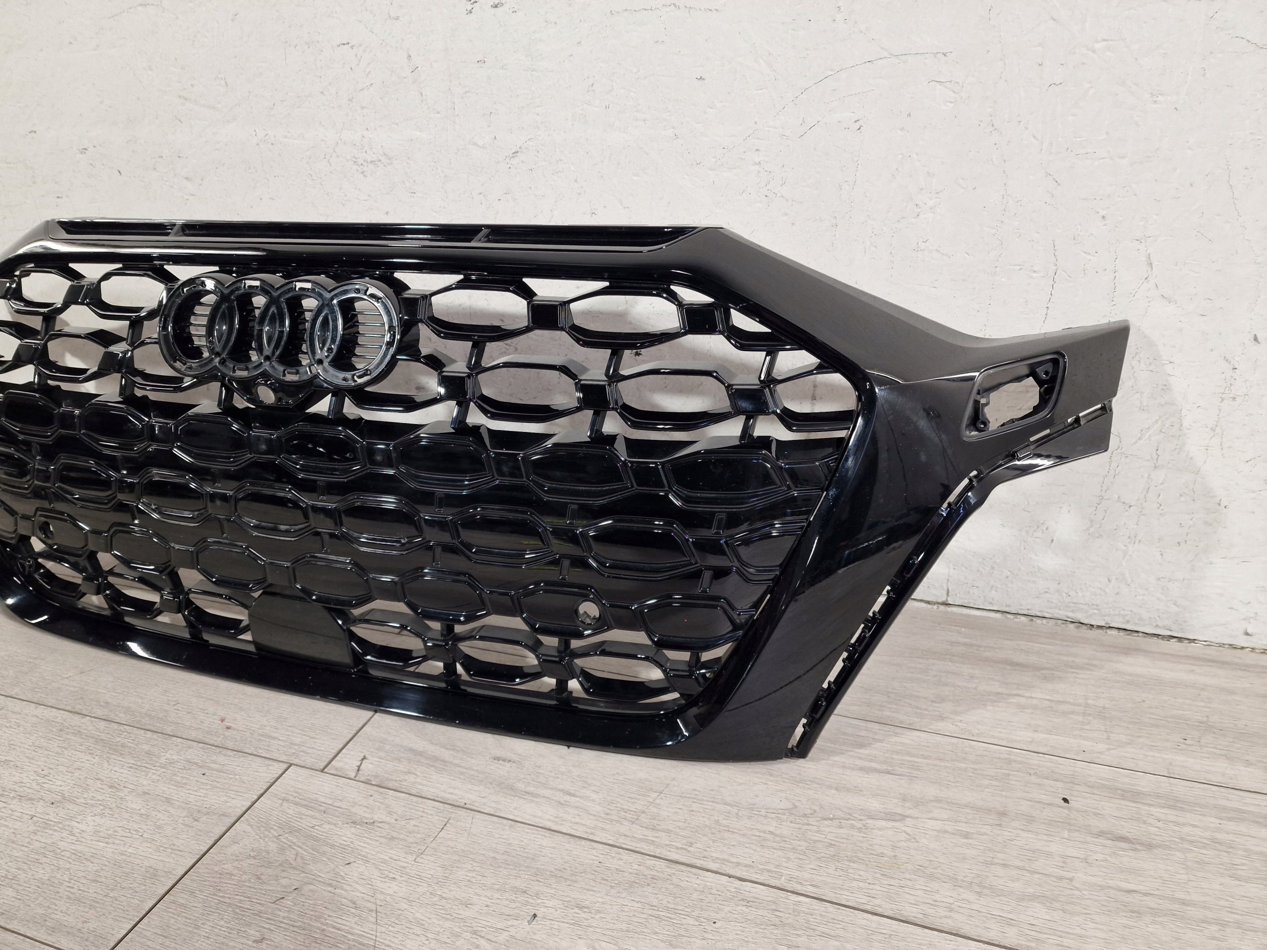 Kühlergrill Audi RS3 FRONTGRILL 8Y0853651H Kühlergitter