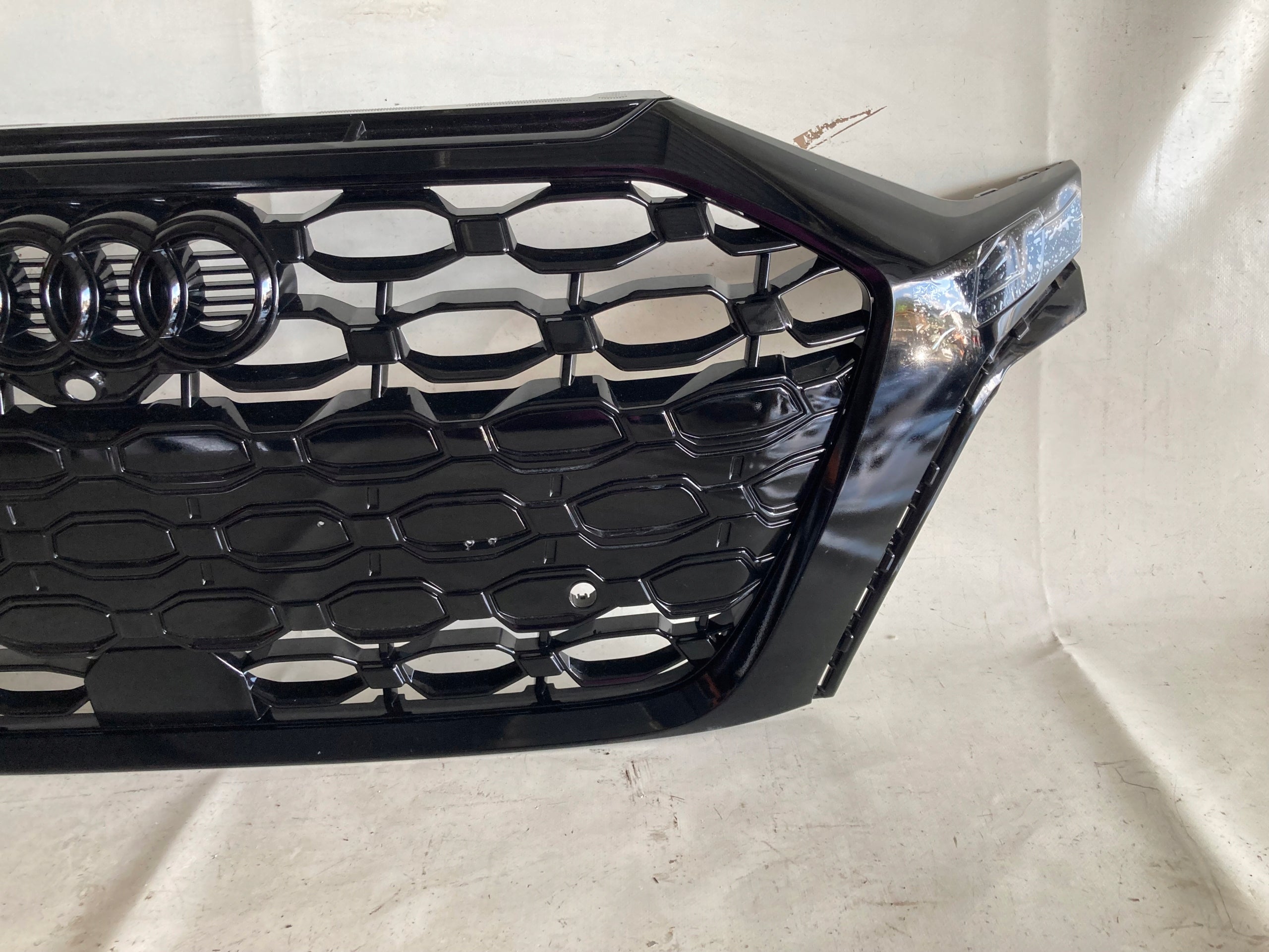 Kühlergrill Audi RS3 FRONTGRILL 8Y0853651HA Kühlergitter