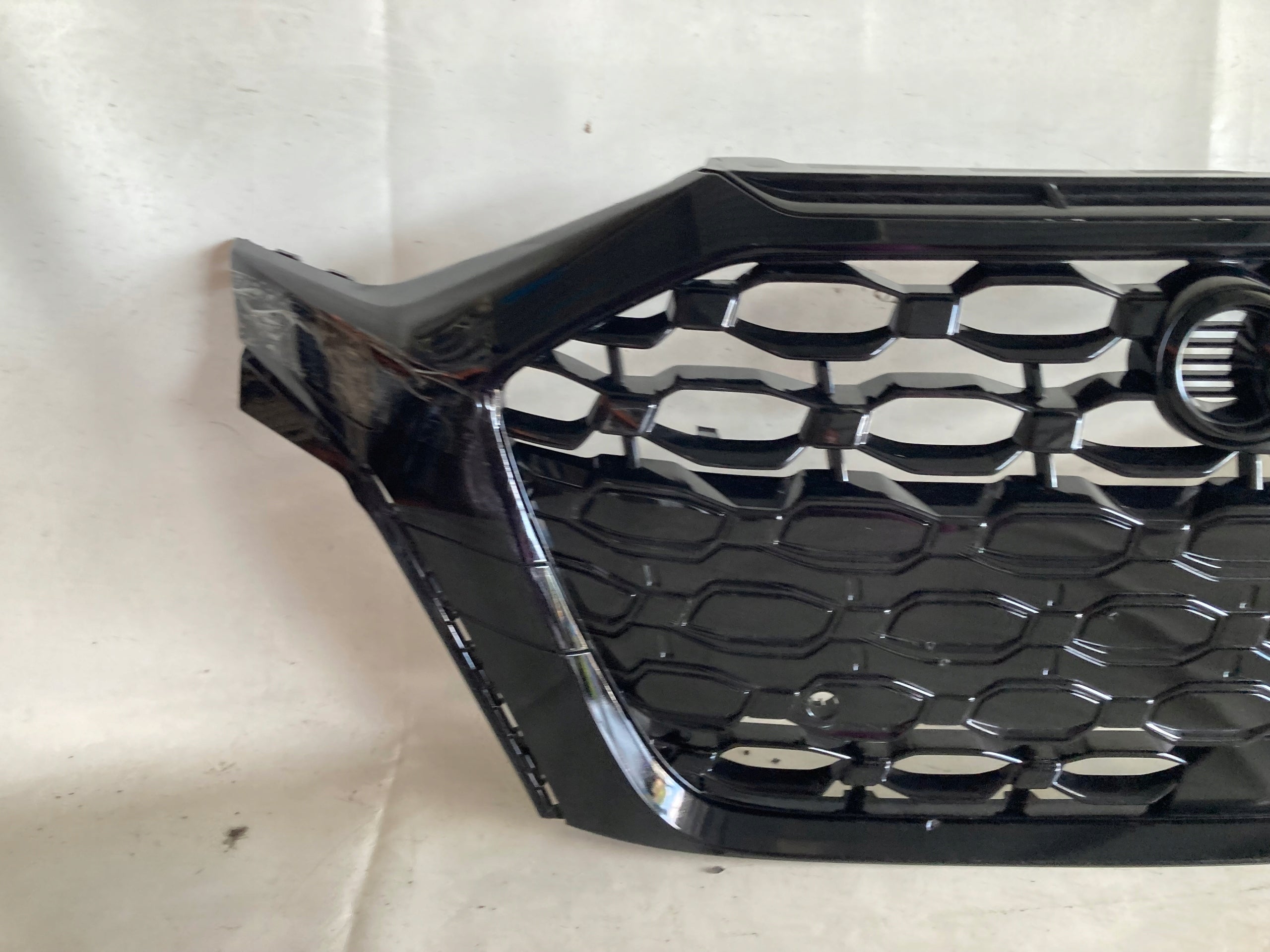 Kühlergrill Audi RS3 FRONTGRILL 8Y0853651HA Kühlergitter