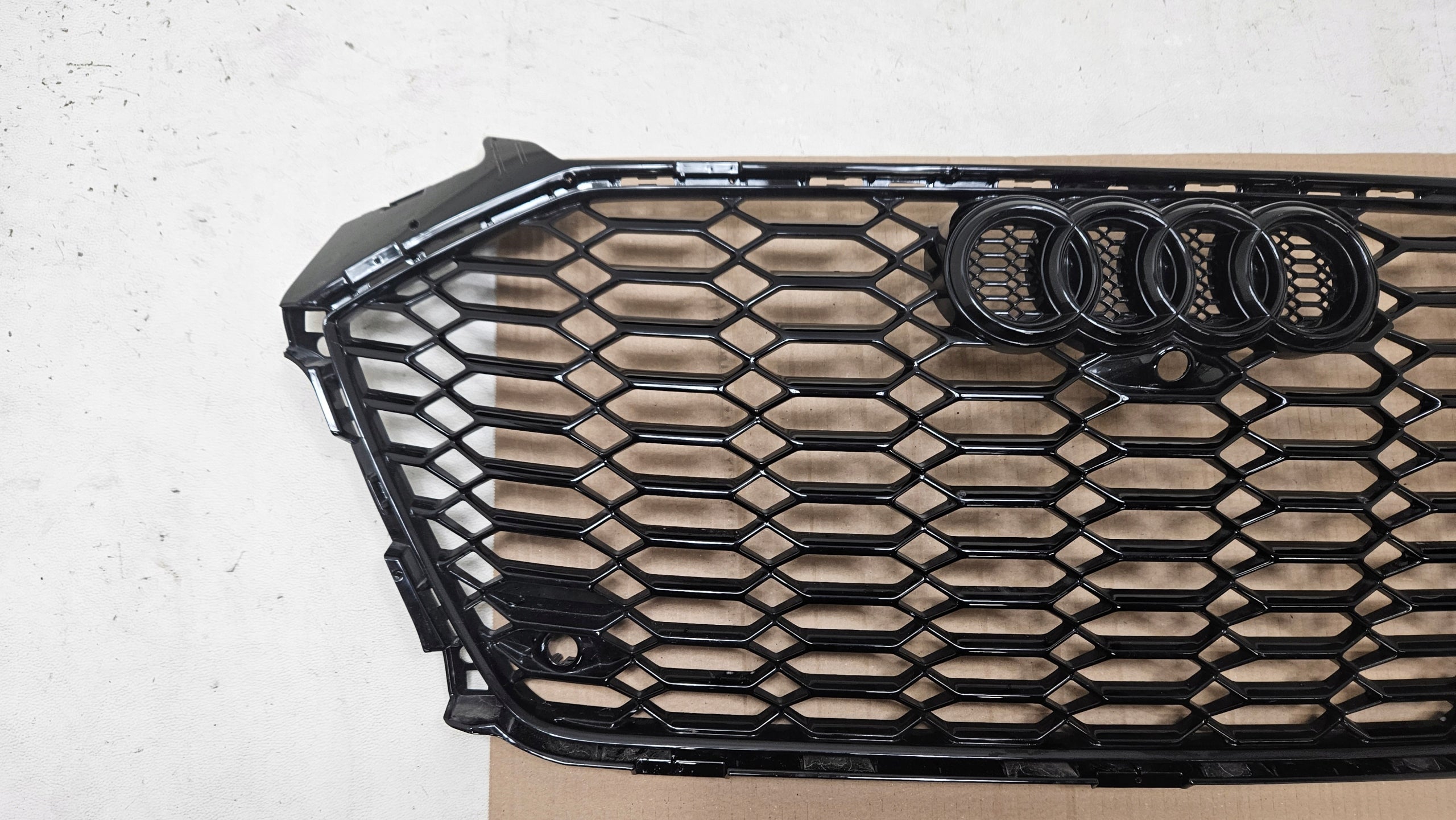 Kühlergrill Audi RS4 FRONTGRILL 8W0853651BG Kühlergitter