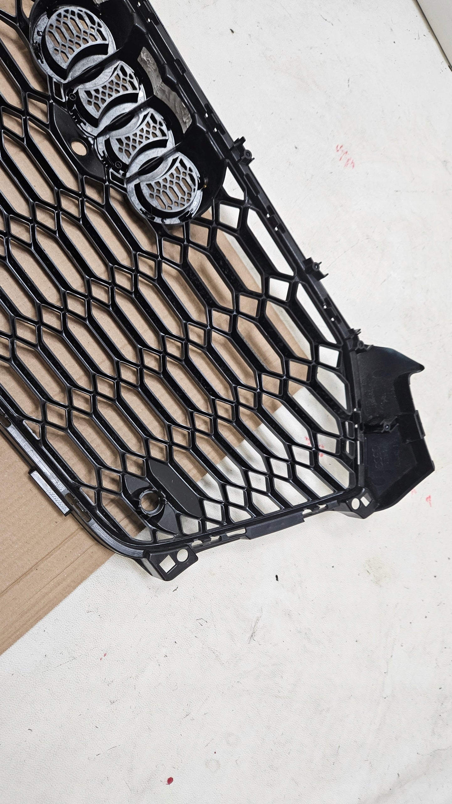 Kühlergrill Audi RS4 FRONTGRILL 8W0853651BG Kühlergitter