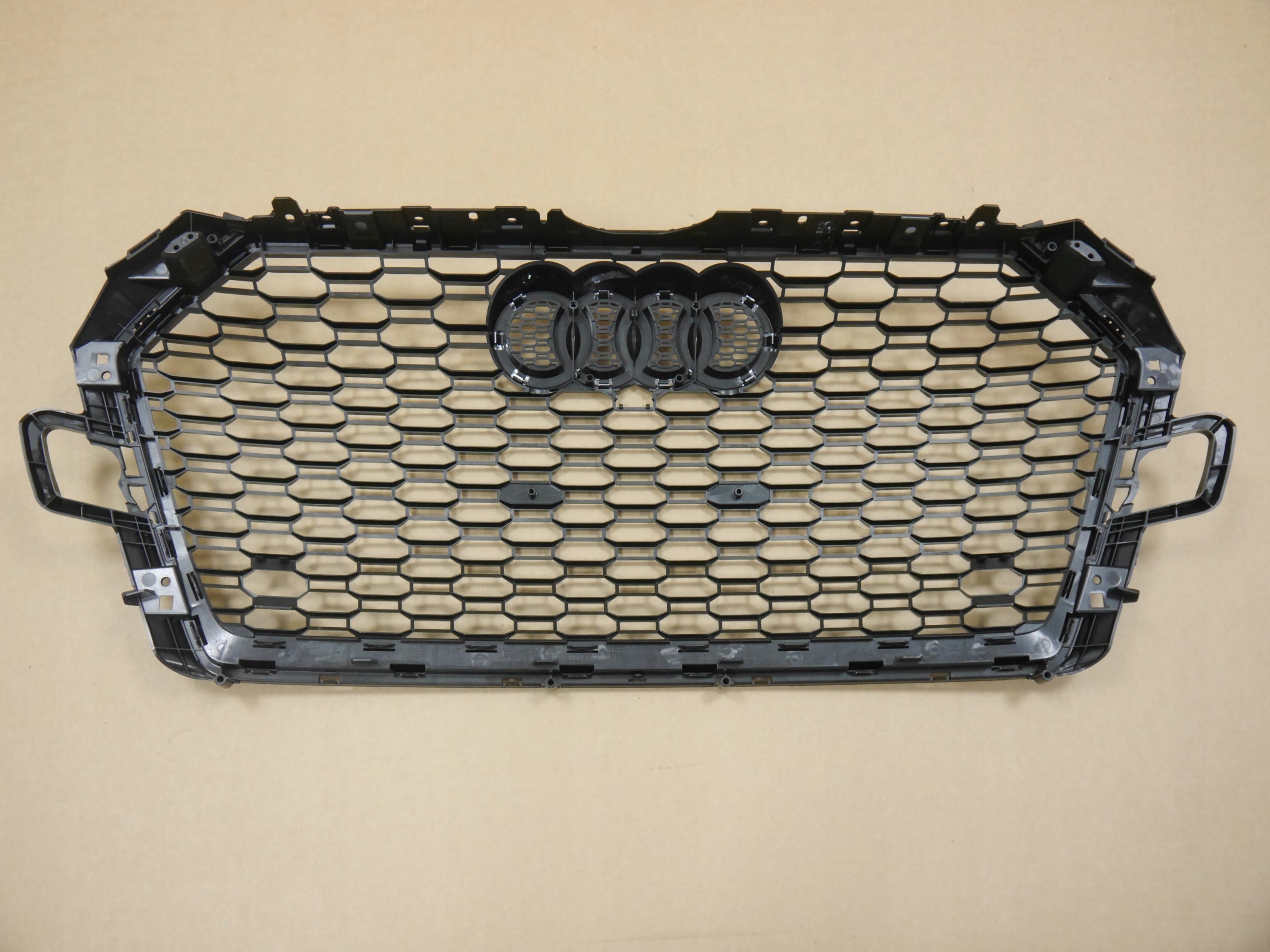 Kühlergrill Audi RS4 FRONTGRILL 8W0853651AT Kühlergitter