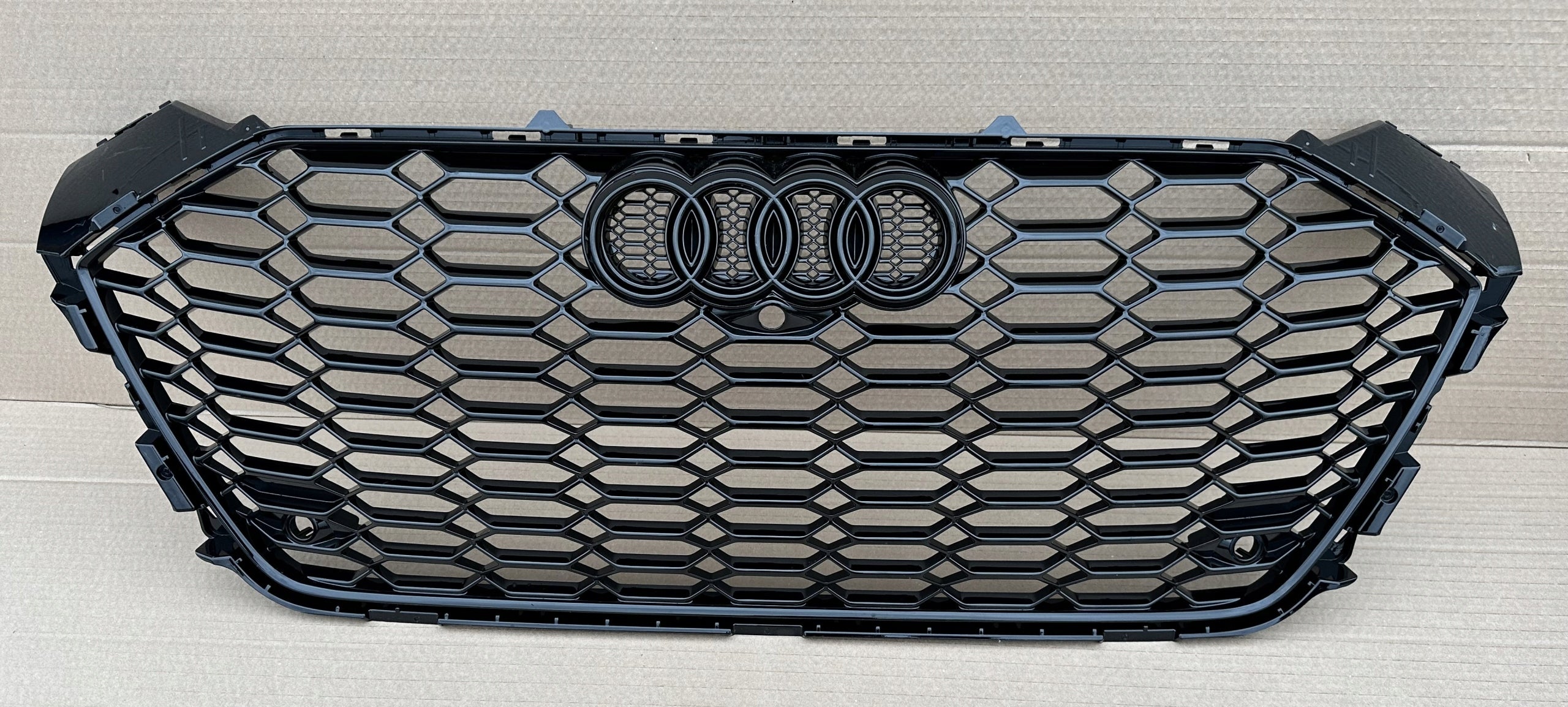  Kühlergrill Audi AM RS5 FRONTGRILL 8W6853651 Kühlergitter product image