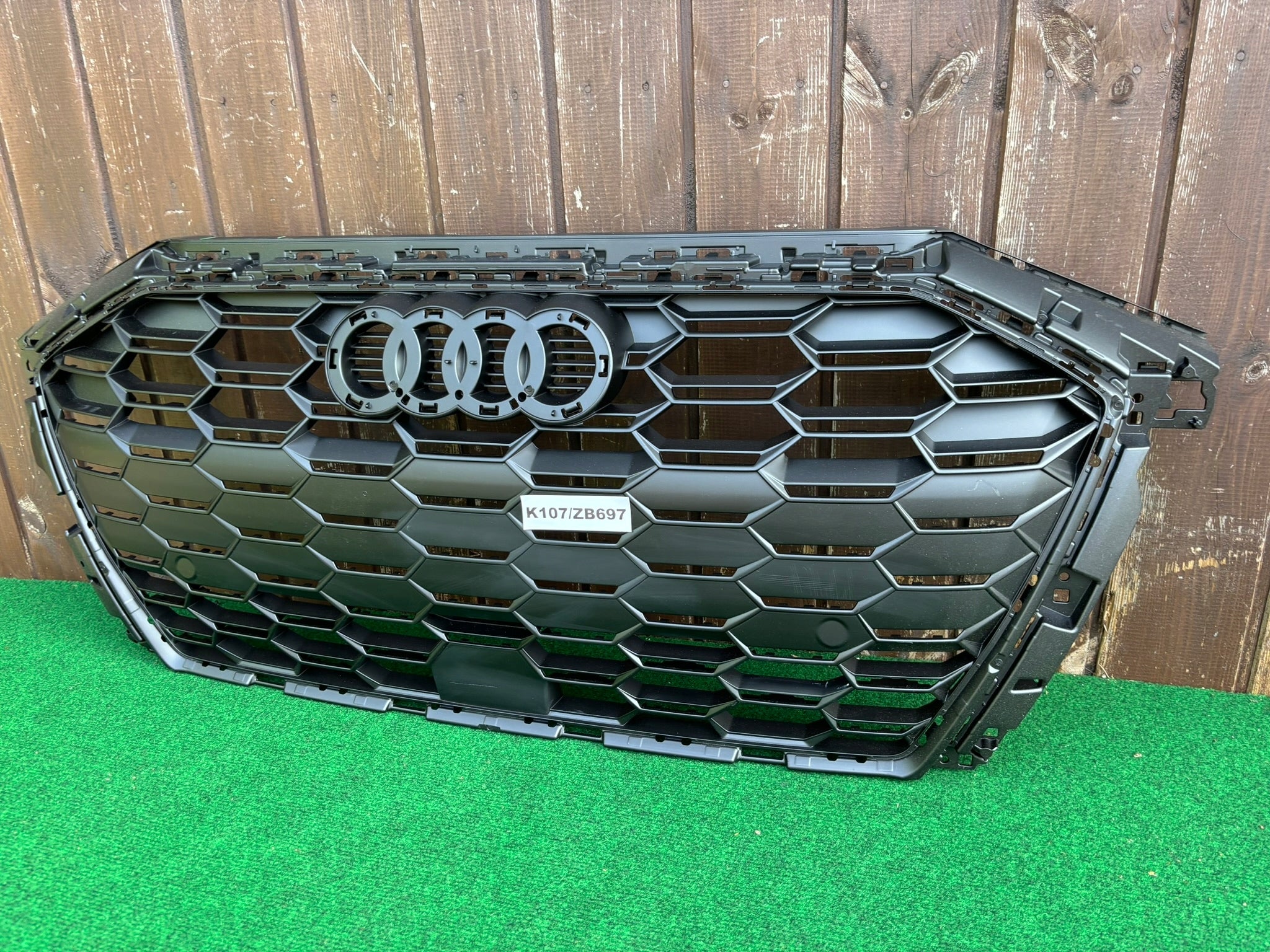 Kühlergrill Audi S3 FRONTGRILL 8Y0853651CK Kühlergitter