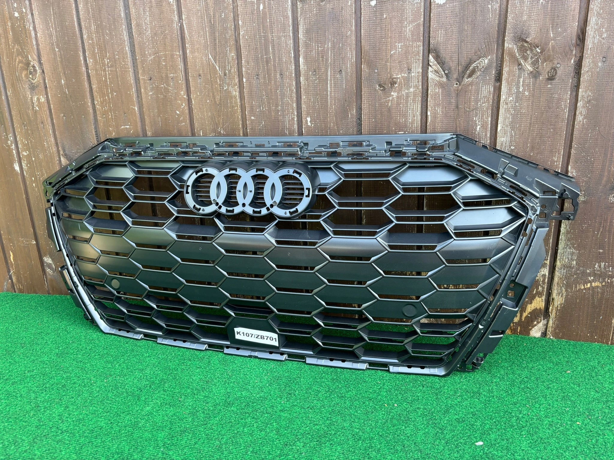 Kühlergrill Audi S3 FRONTGRILL 8Y0853651CK Kühlergitter