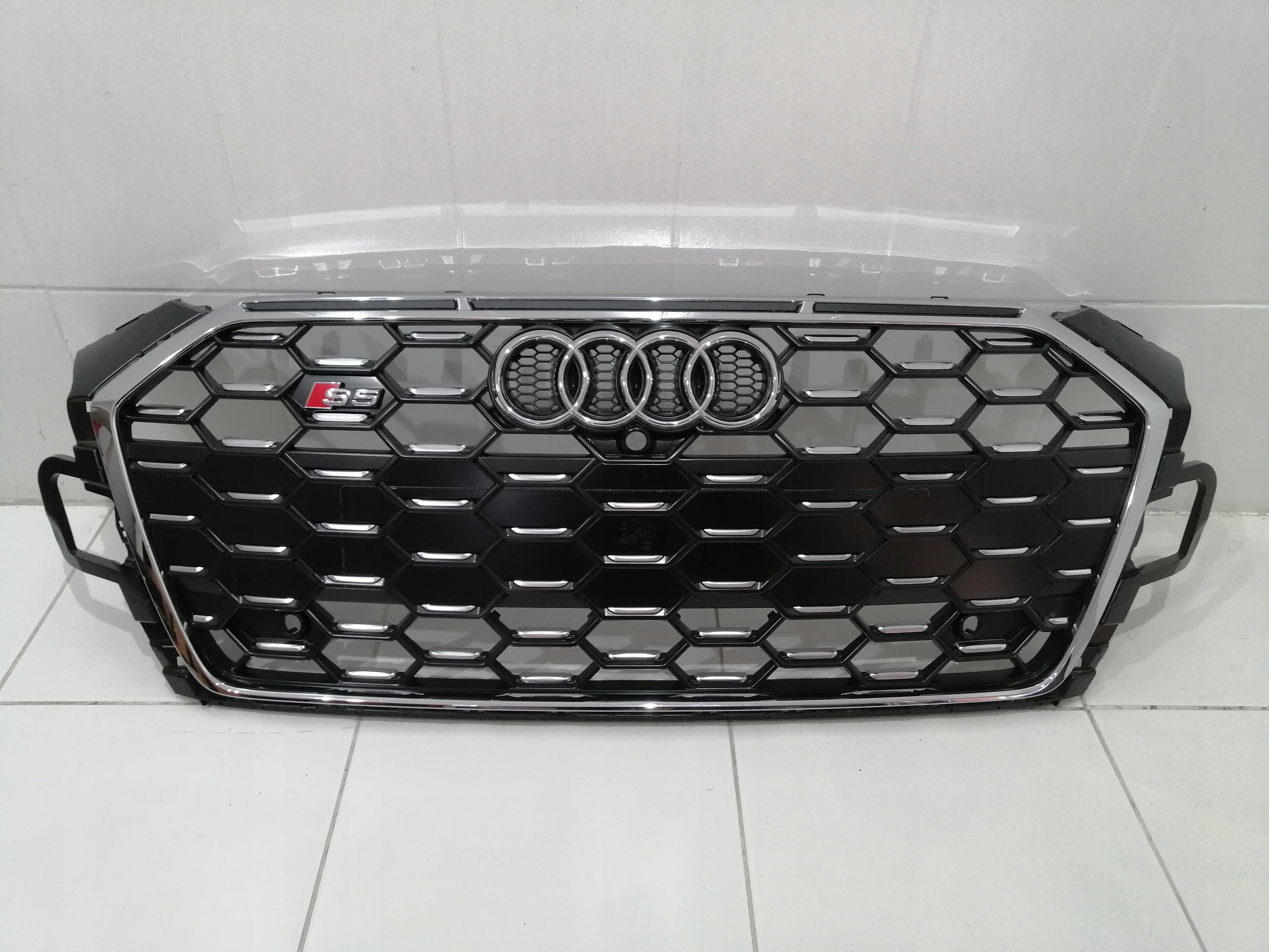 Kühlergrill Audi S5 FRONTGRILL 8w6853651GR Kühlergitter