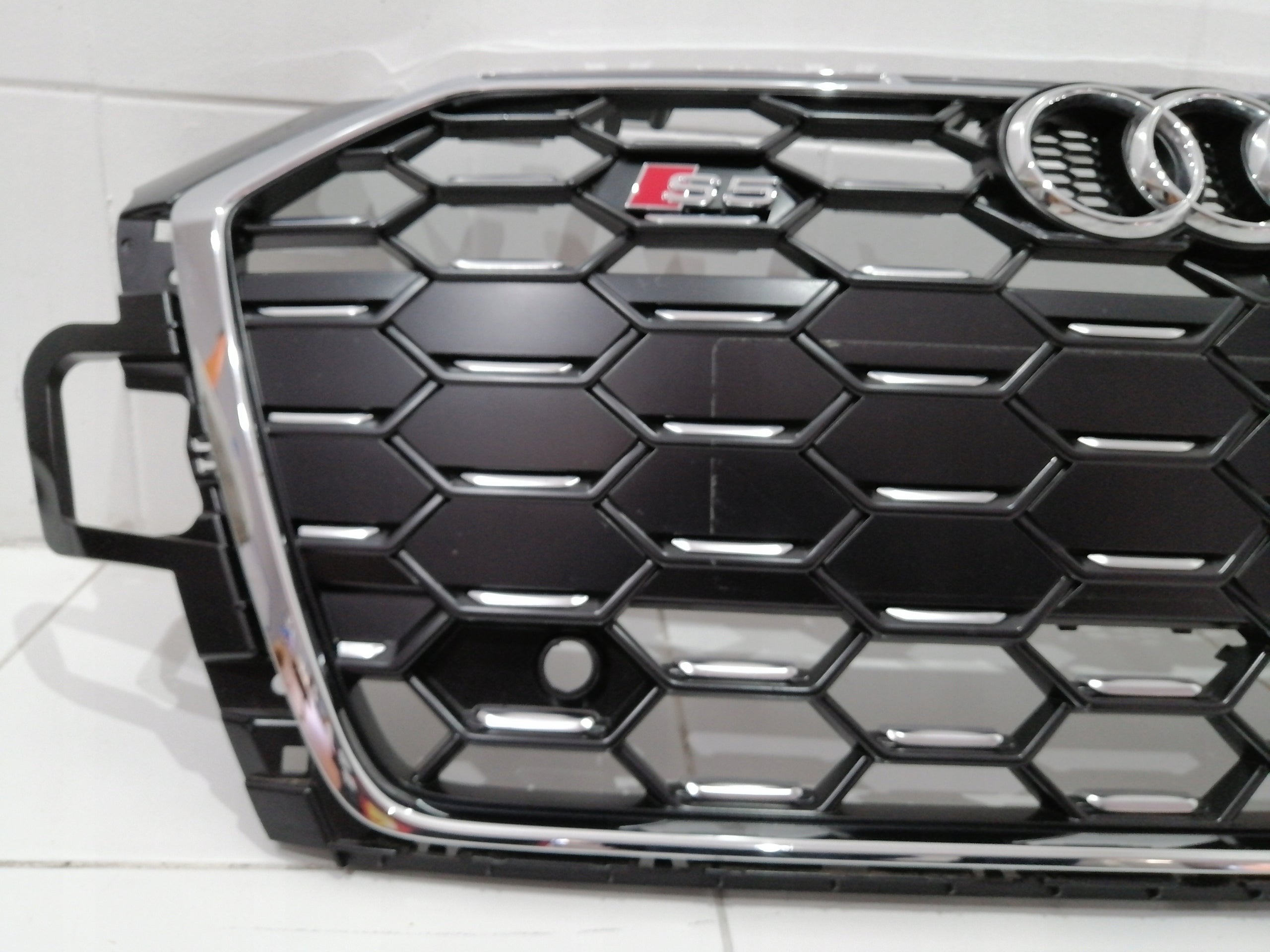 Kühlergrill Audi S5 FRONTGRILL 8w6853651GR Kühlergitter