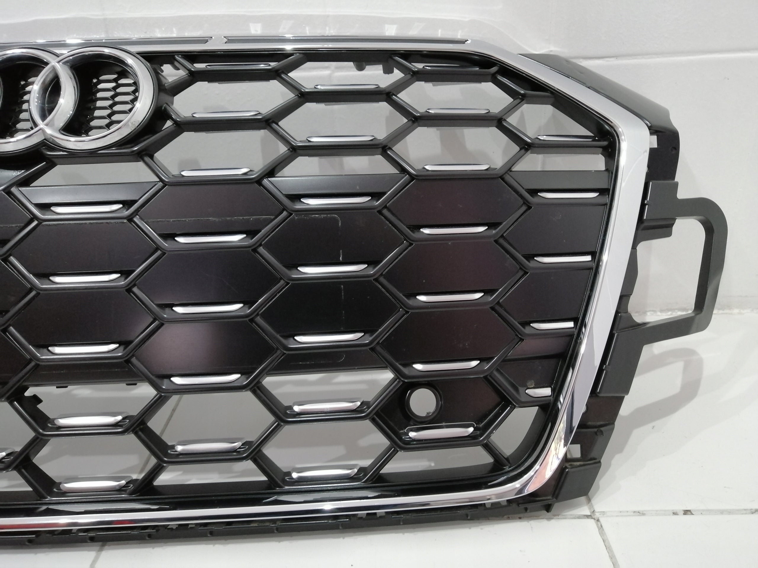 Kühlergrill Audi S5 FRONTGRILL 8w6853651GR Kühlergitter