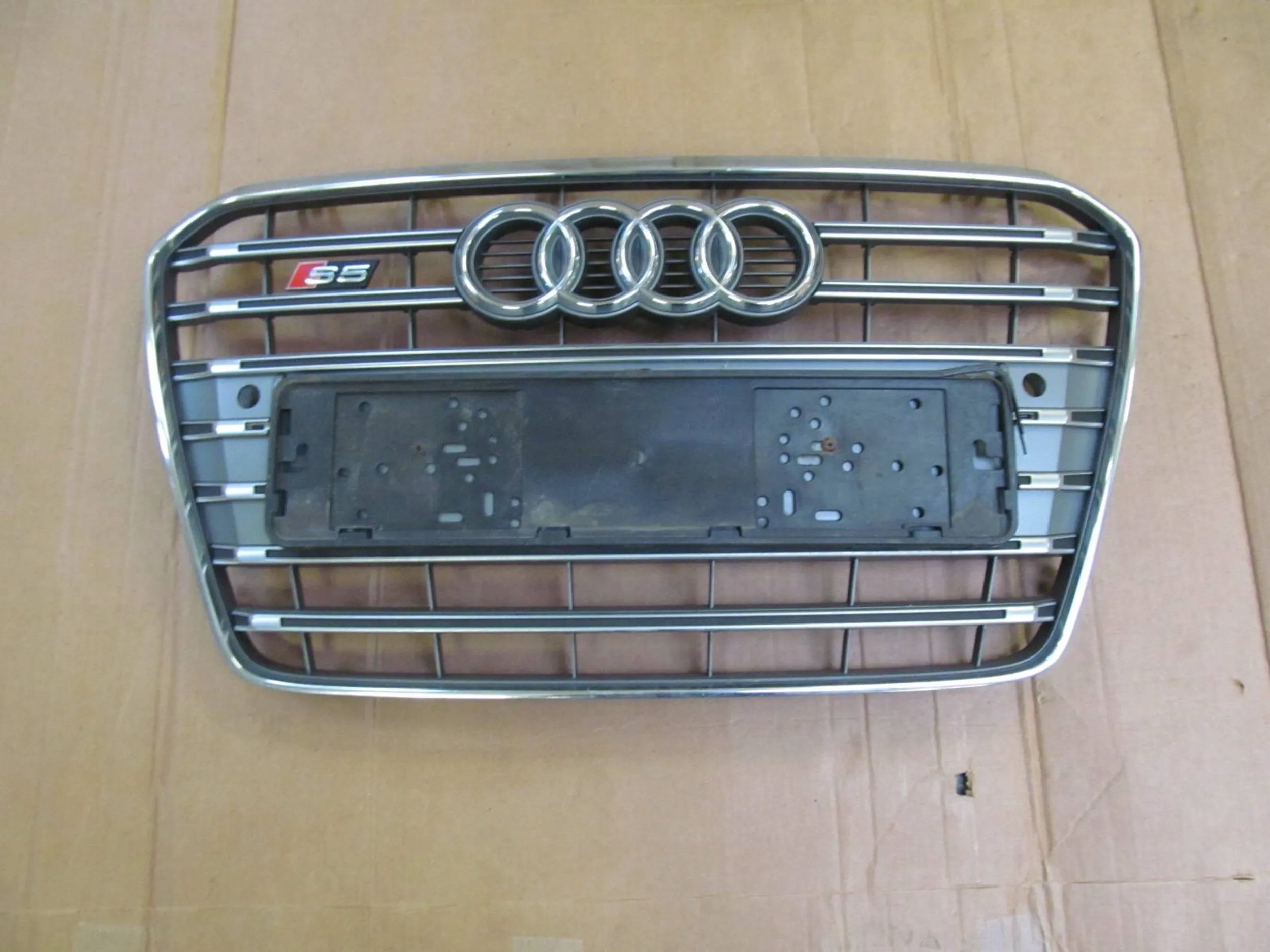 Kühlergrill Audi C4 S5 FRONTGRILL 8T0853651M8 Kühlergitter