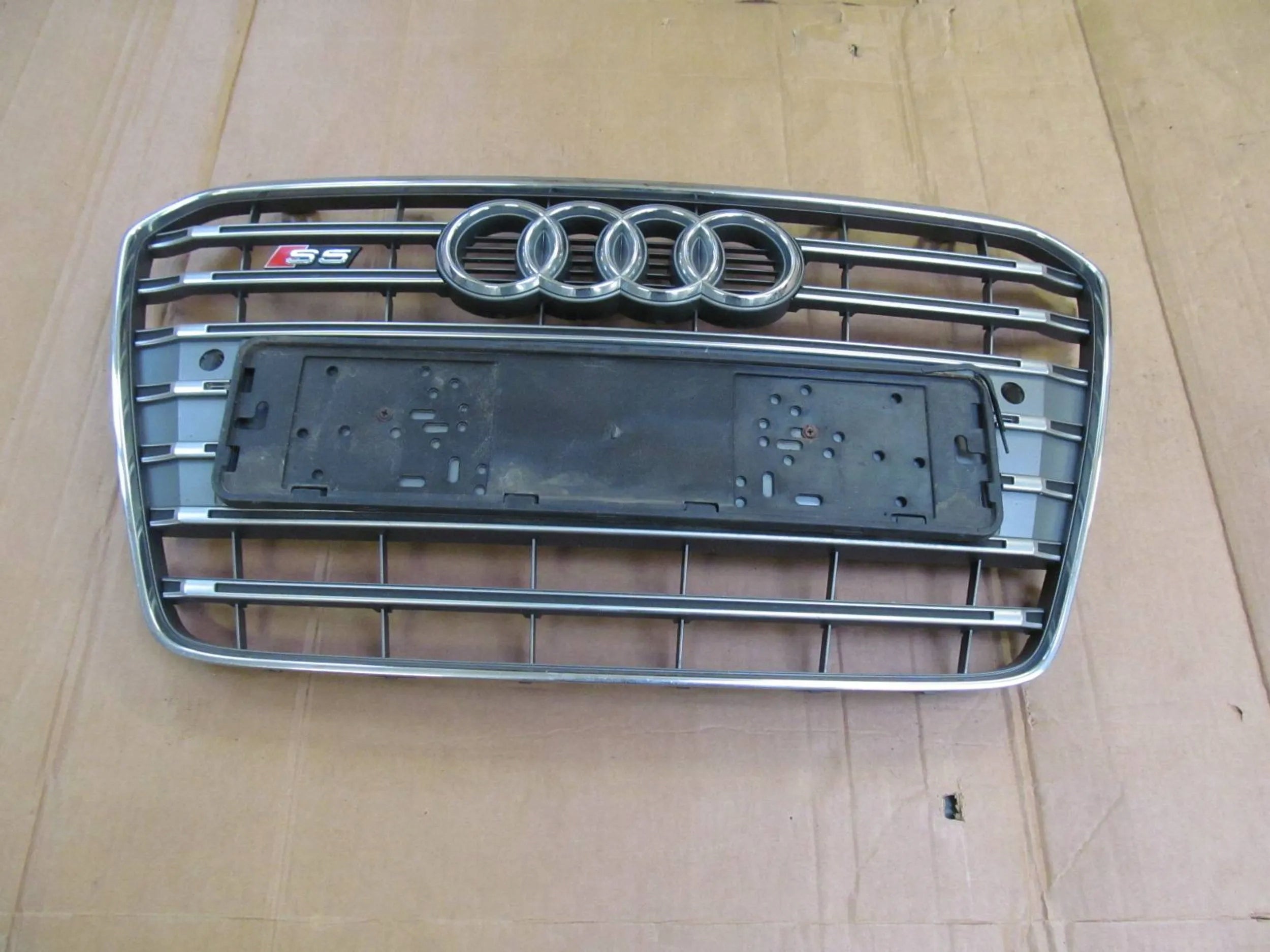 Kühlergrill Audi C4 S5 FRONTGRILL 8T0853651M8 Kühlergitter