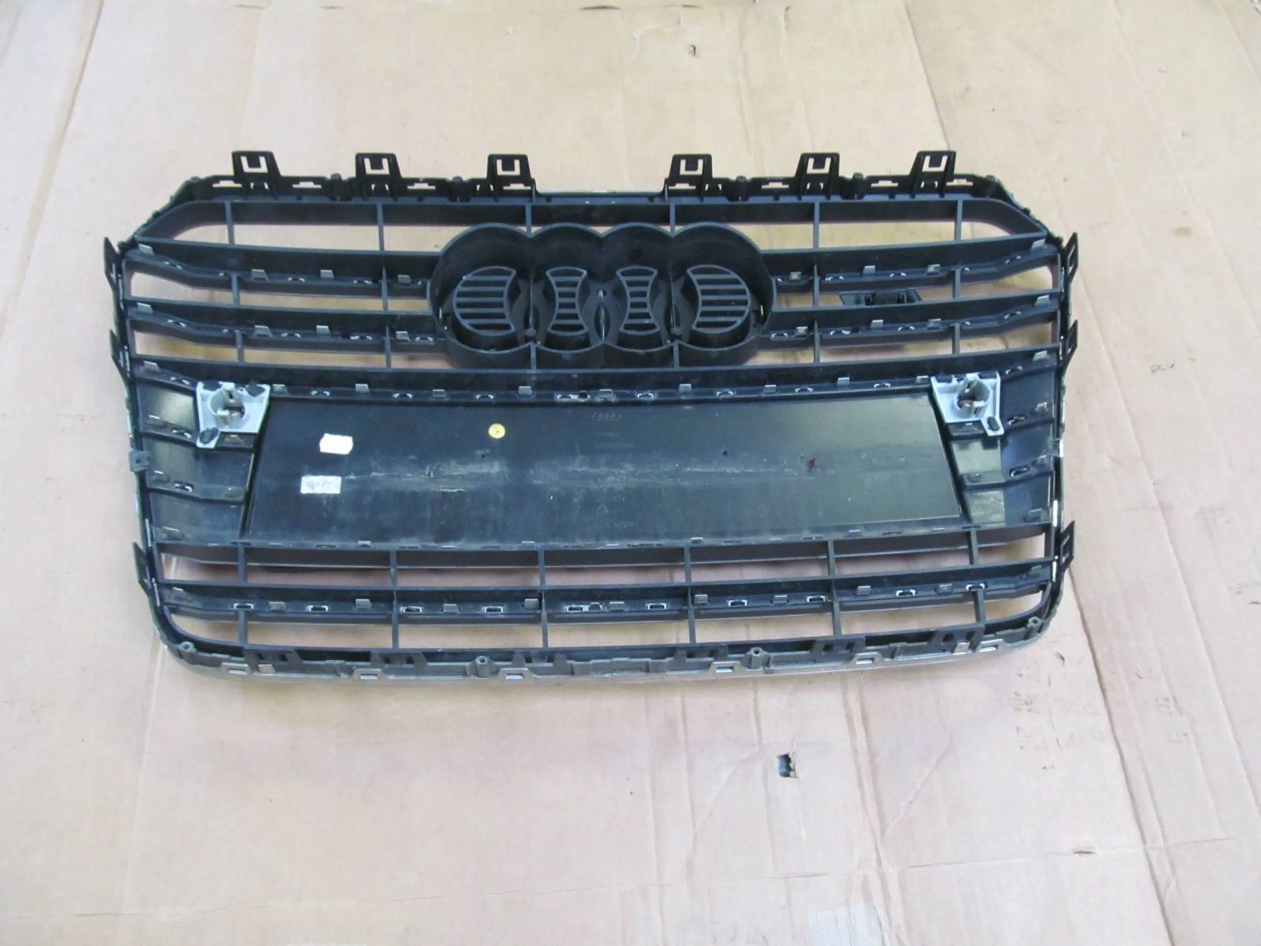 Kühlergrill Audi C4 S5 FRONTGRILL 8T0853651M8 Kühlergitter