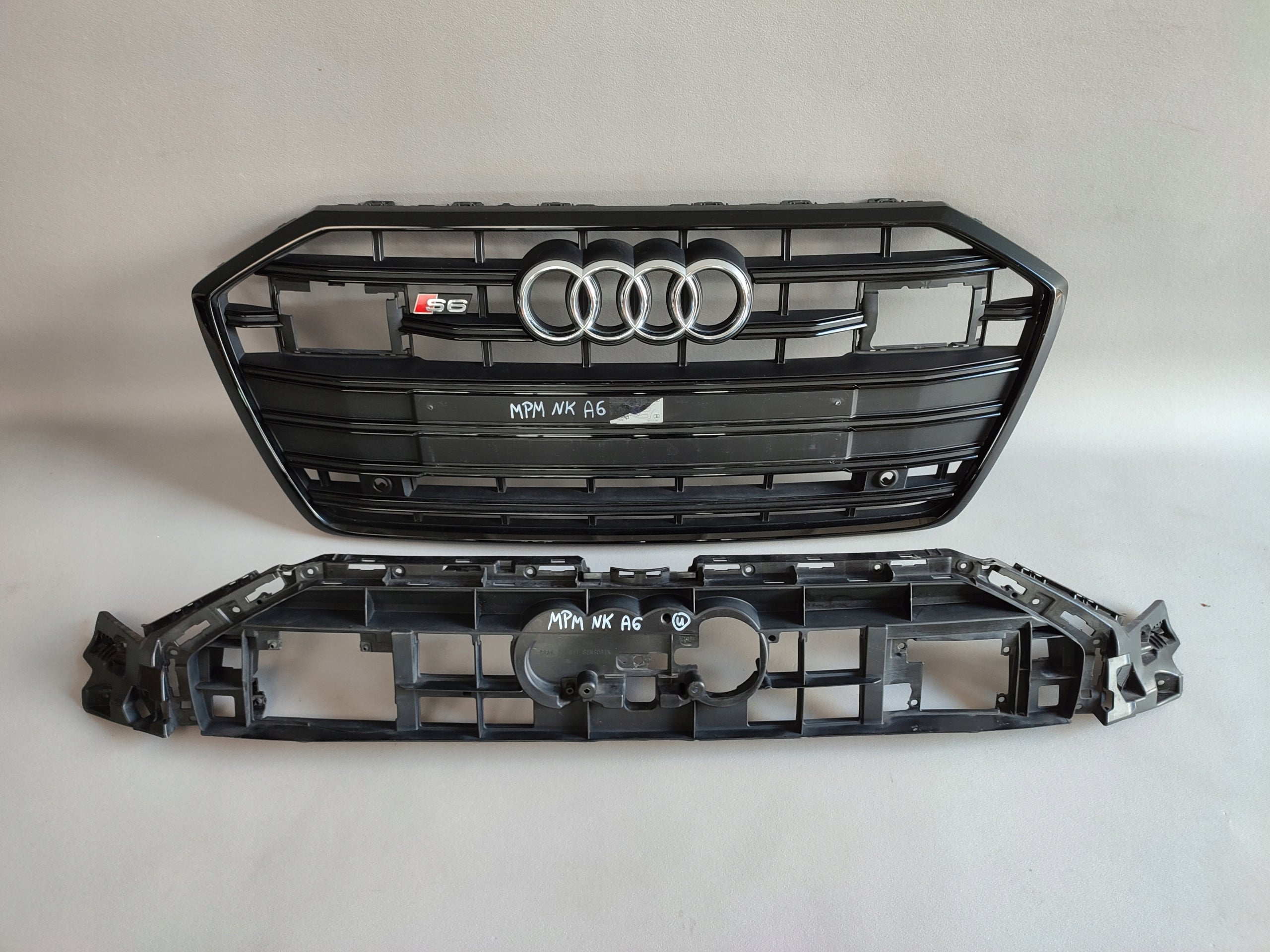 Kühlergrill Audi S6 C8 4K0 FRONTGRILL 4K0853651E4 Kühlergitter