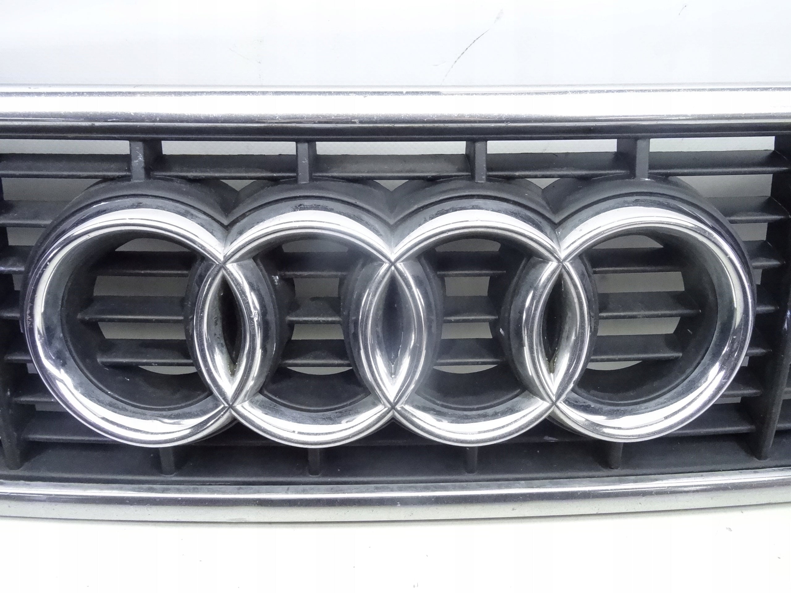 Kühlergrill Audi D2 S8 FRONTGRILL 4D0853651H Kühlergitter