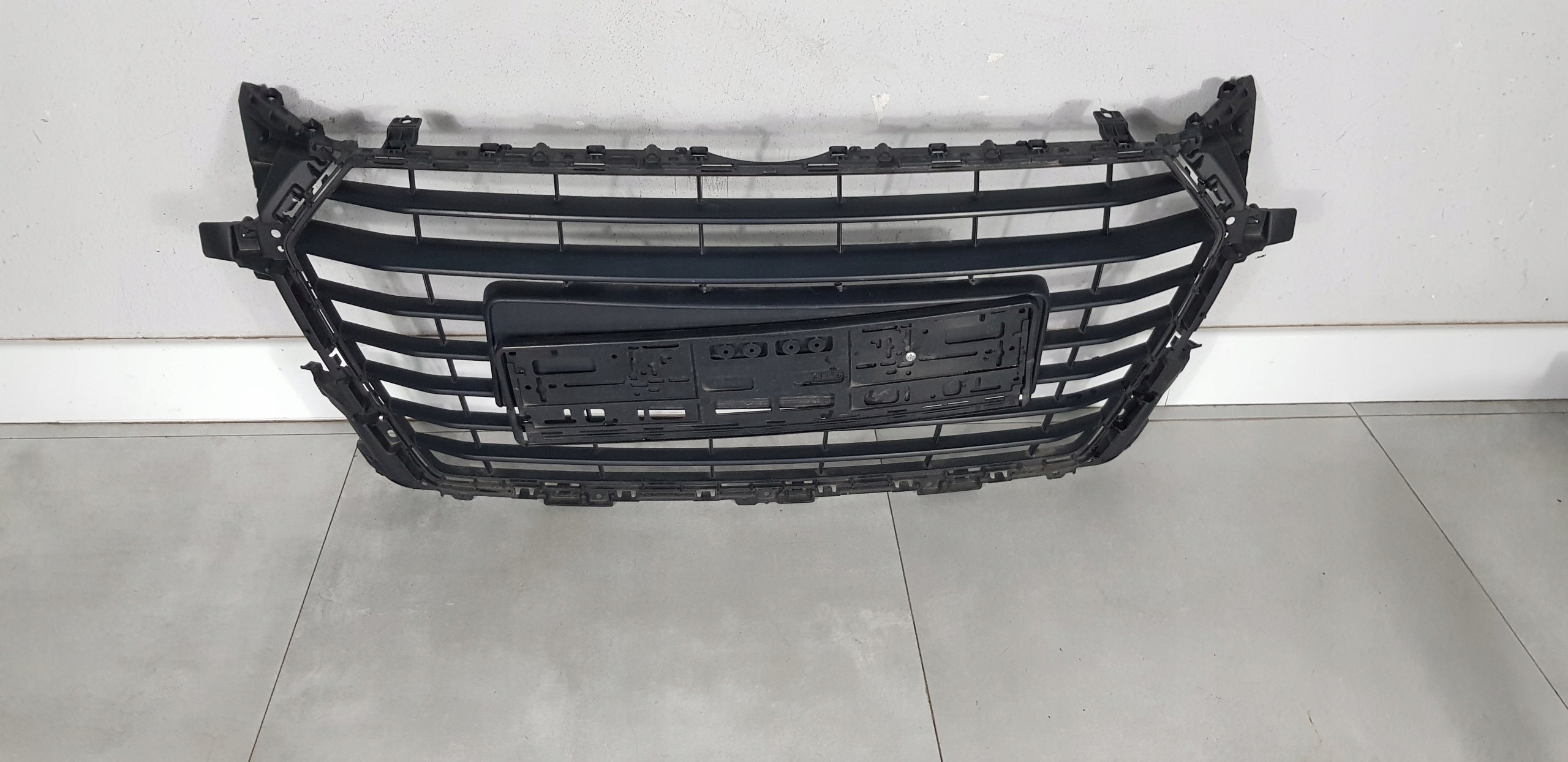 Kühlergrill Audi TT 8S FRONTGRILL 8S0853651Au Kühlergitter