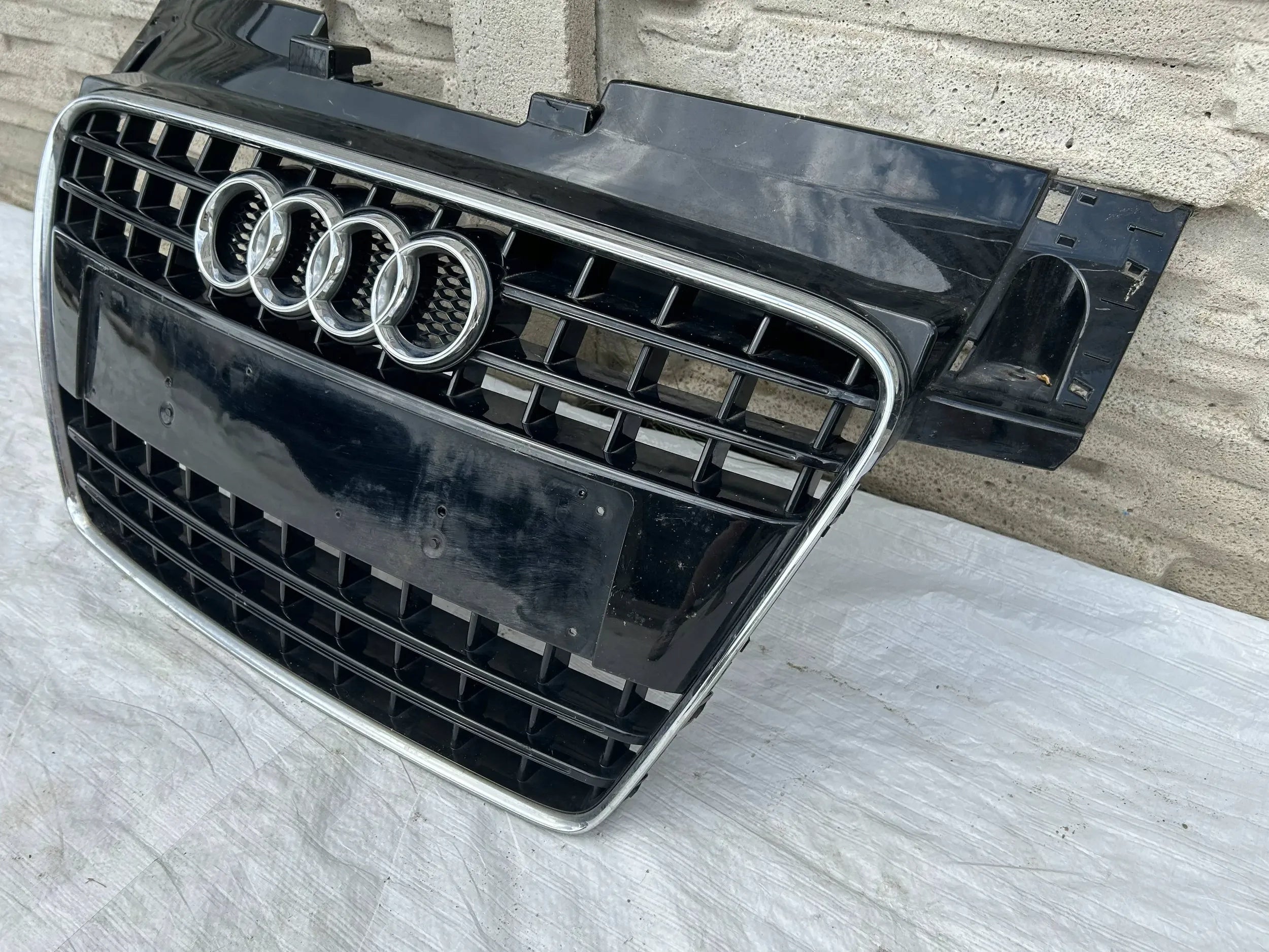 Kühlergrill Audi TT 8J FRONTGRILL 8J08536510E Kühlergitter