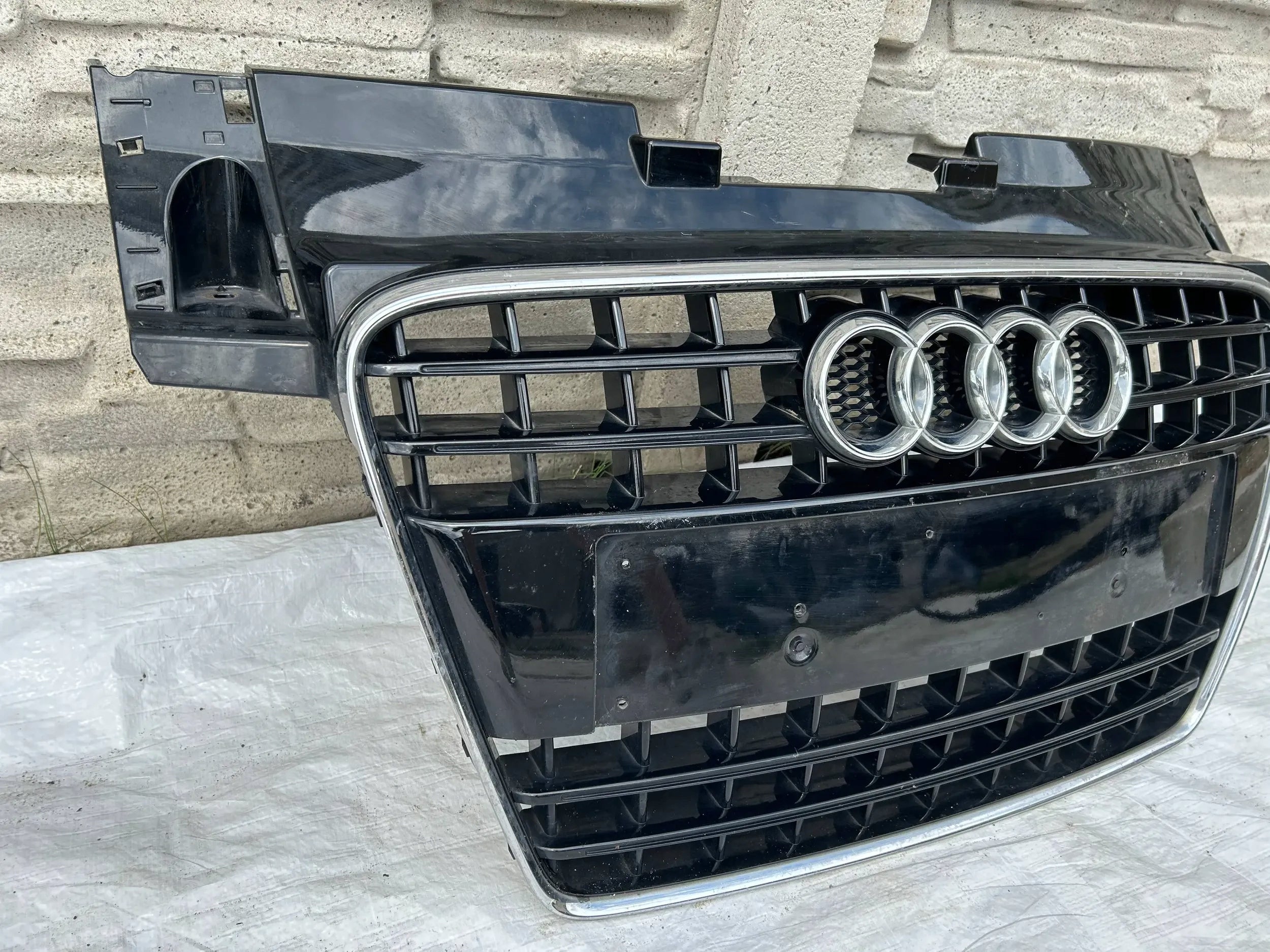 Kühlergrill Audi TT 8J FRONTGRILL 8J08536510E Kühlergitter