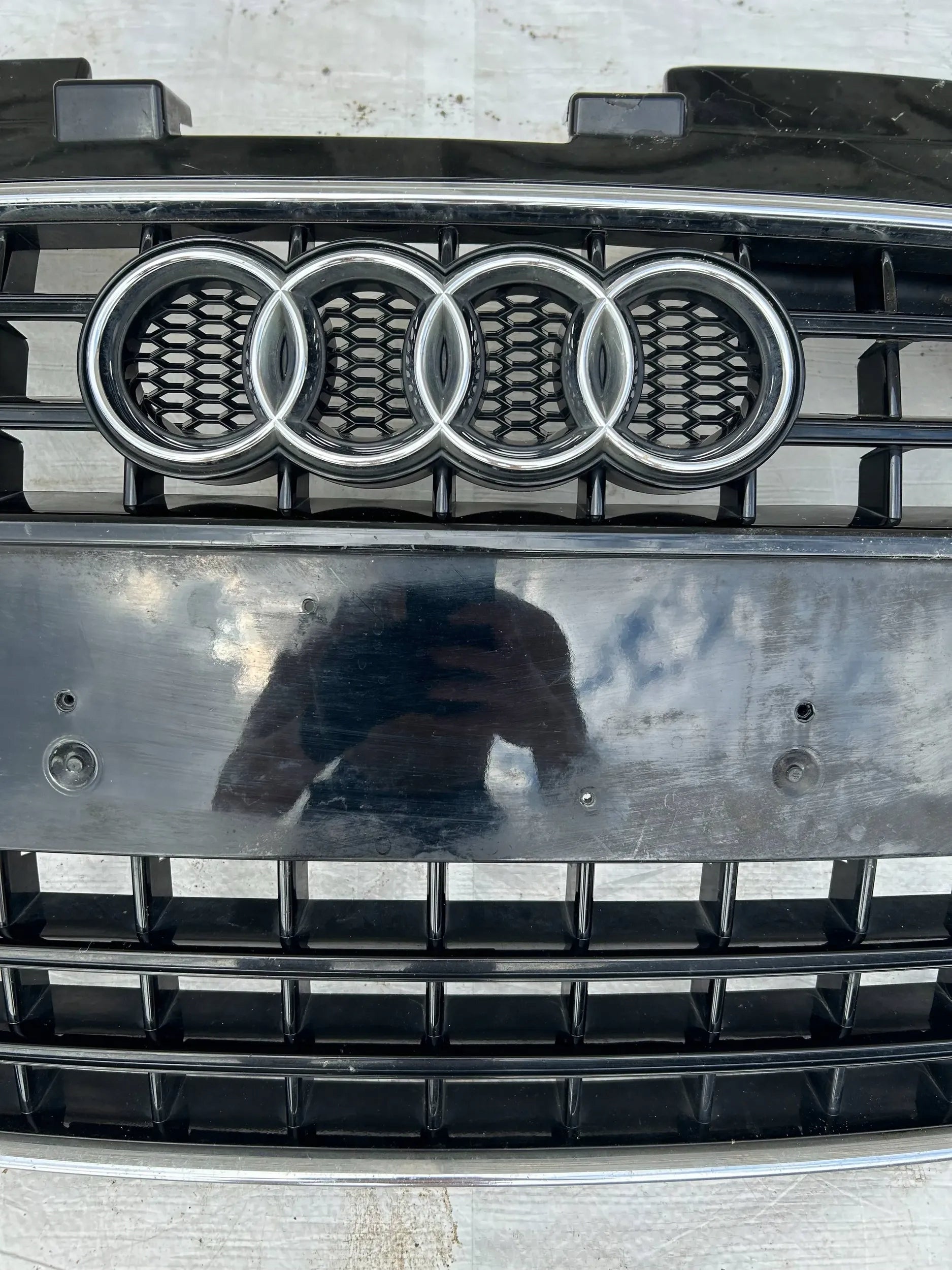 Kühlergrill Audi TT 8J FRONTGRILL 8J08536510E Kühlergitter