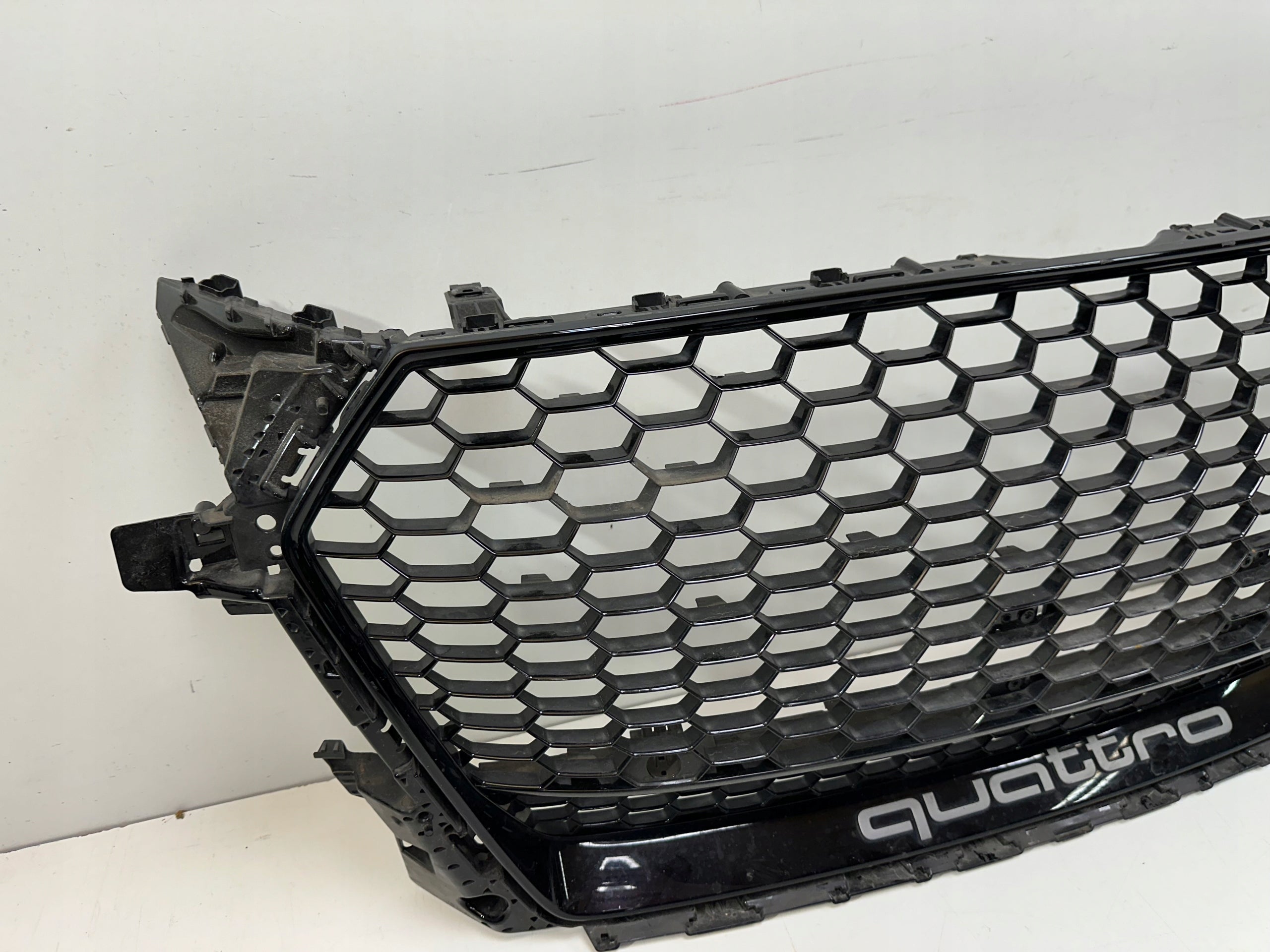 Kühlergrill Audi TT RS FRONTGRILL 8S0853653A Kühlergitter