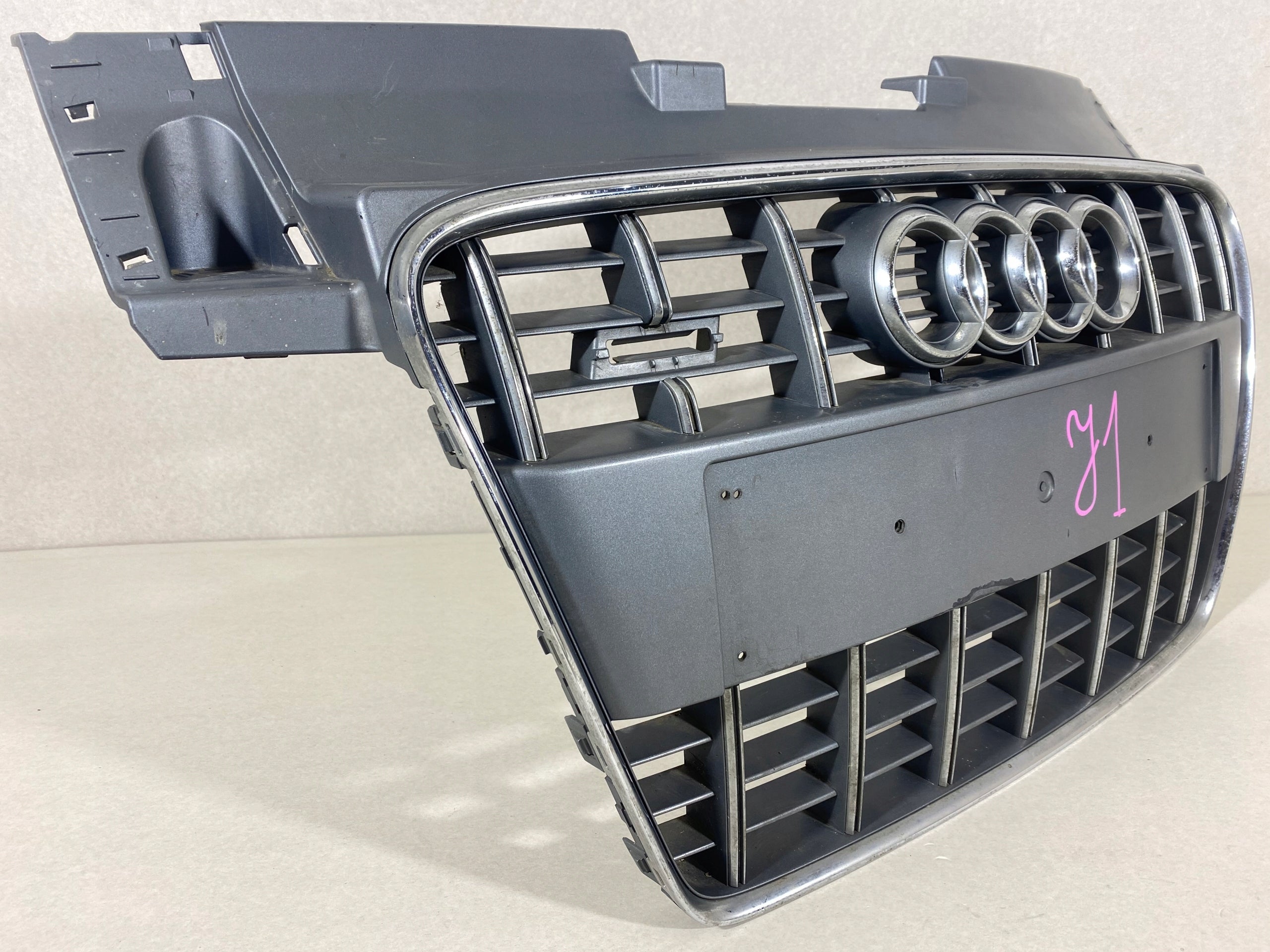 Kühlergrill Audi TTS TT 8J FRONTGRILL 8J0853651F Kühlergitter