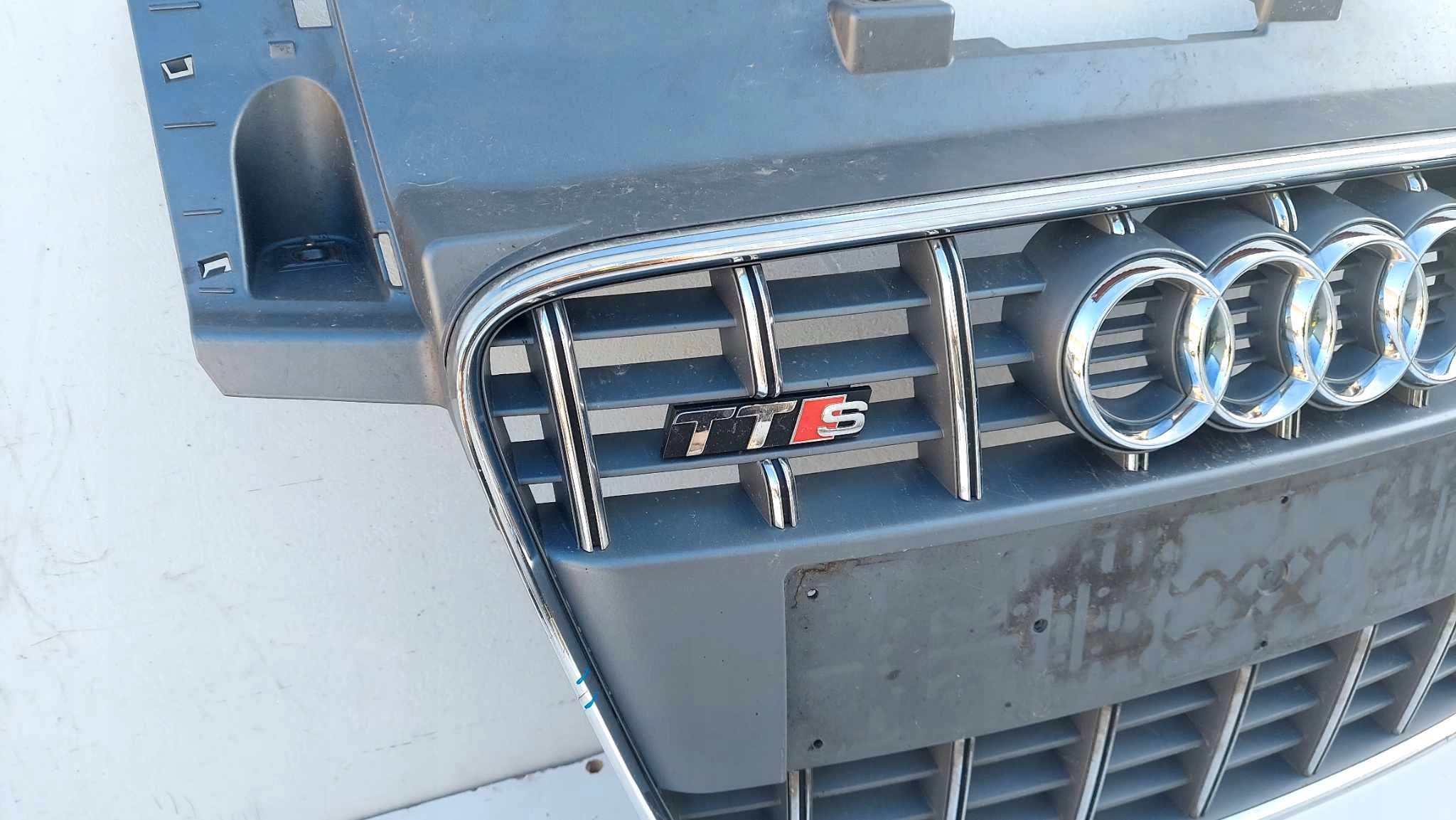 Kühlergrill Audi TTS TT 8J FRONTGRILL 8J0853651F Kühlergitter