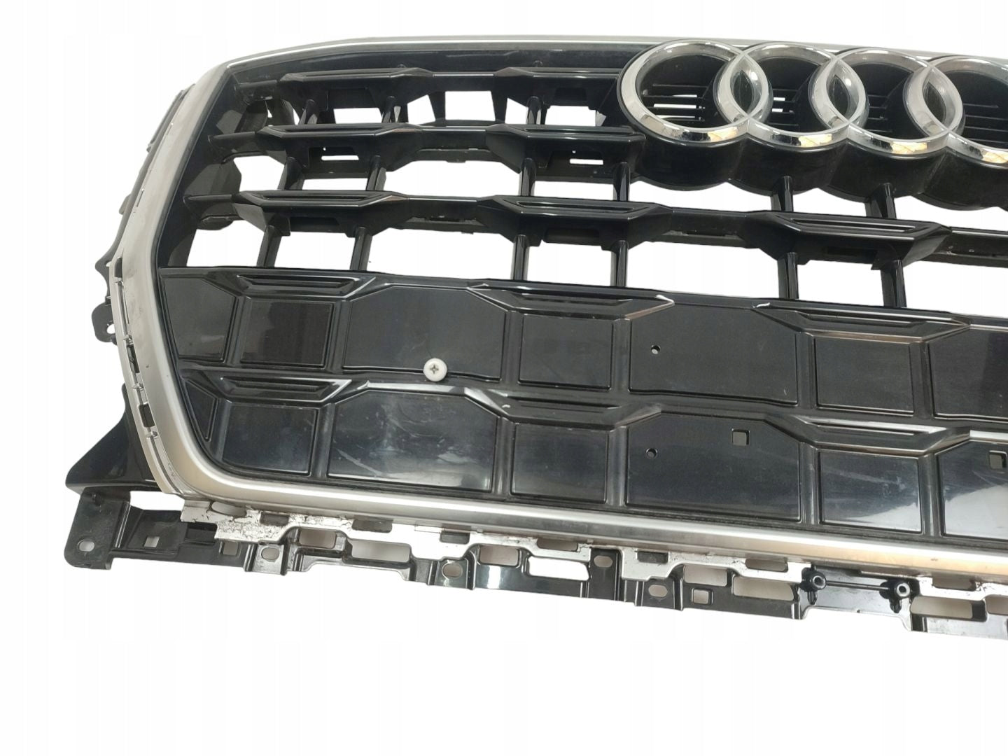 Kühlergrill Audi Q2 GA 81A FRONTGRILL Kühlergitter