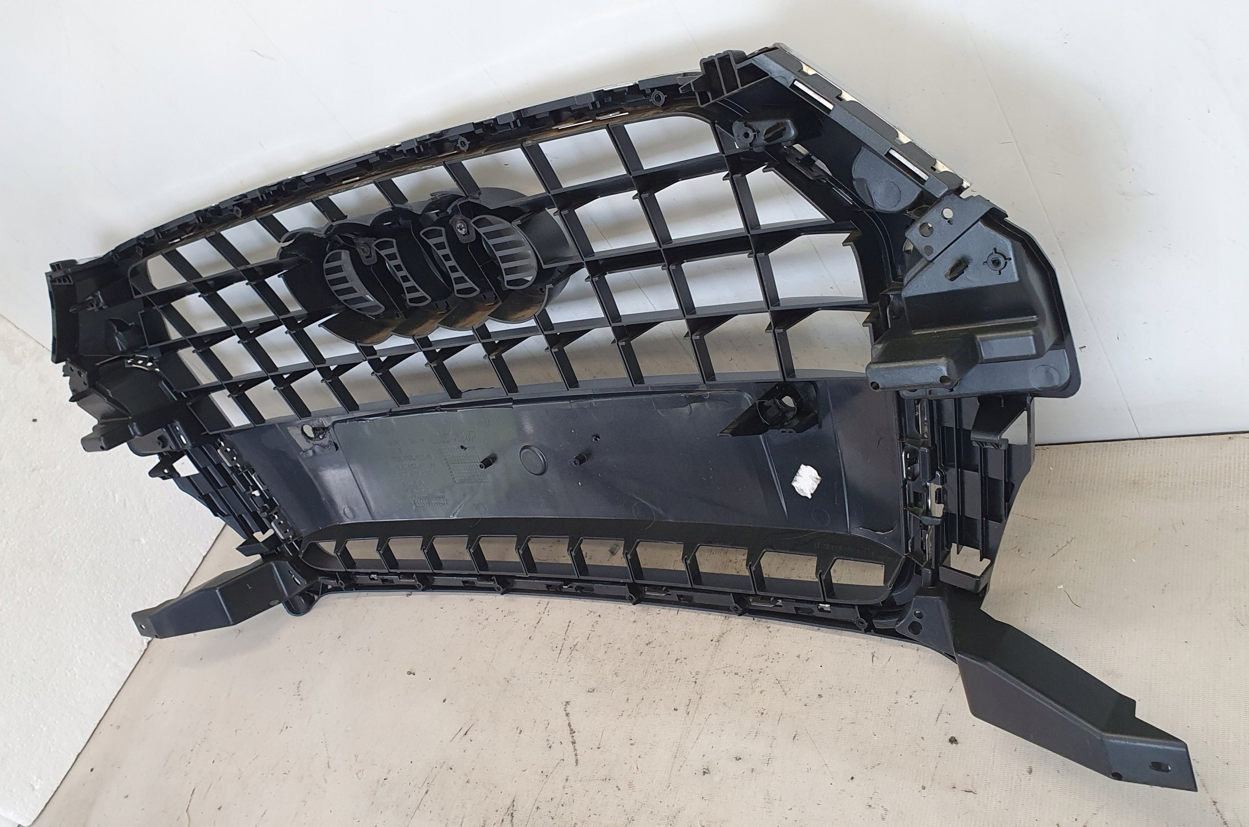 Kühlergrill Audi Q3 FRONTGRILL 8U0853653 Kühlergitter