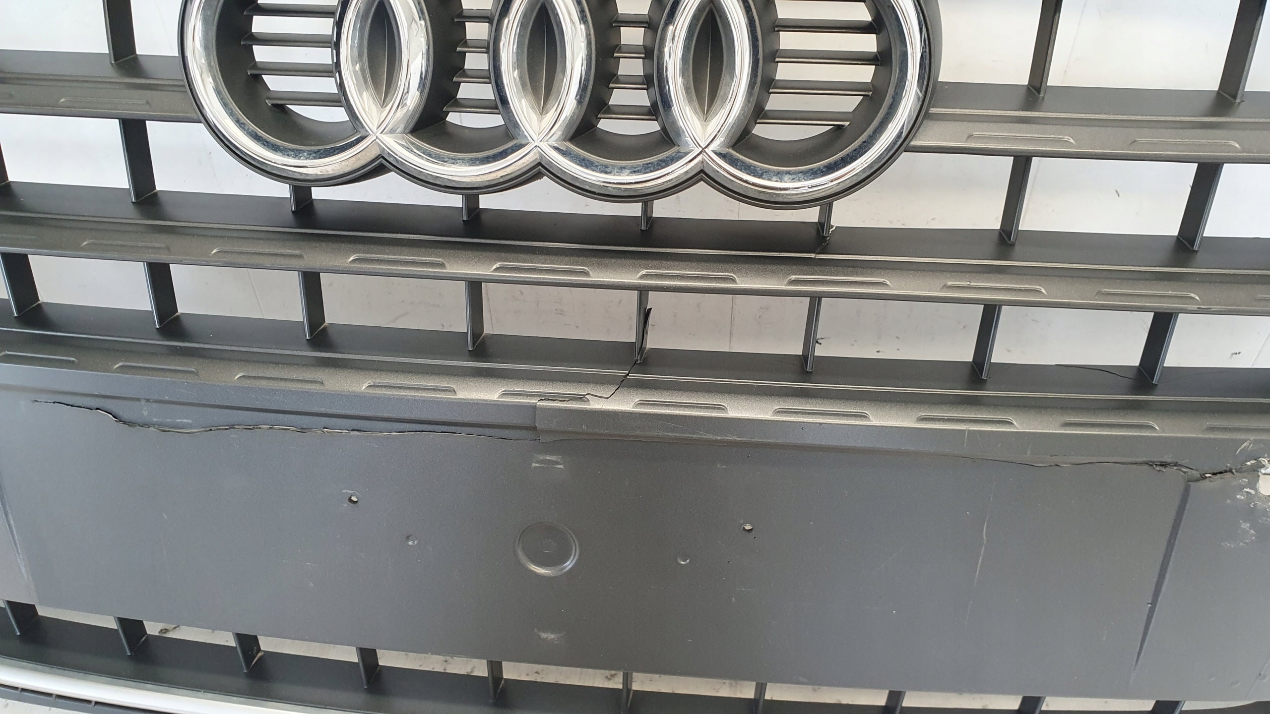 Kühlergrill Audi Q3 FRONTGRILL 8U0853653 Kühlergitter