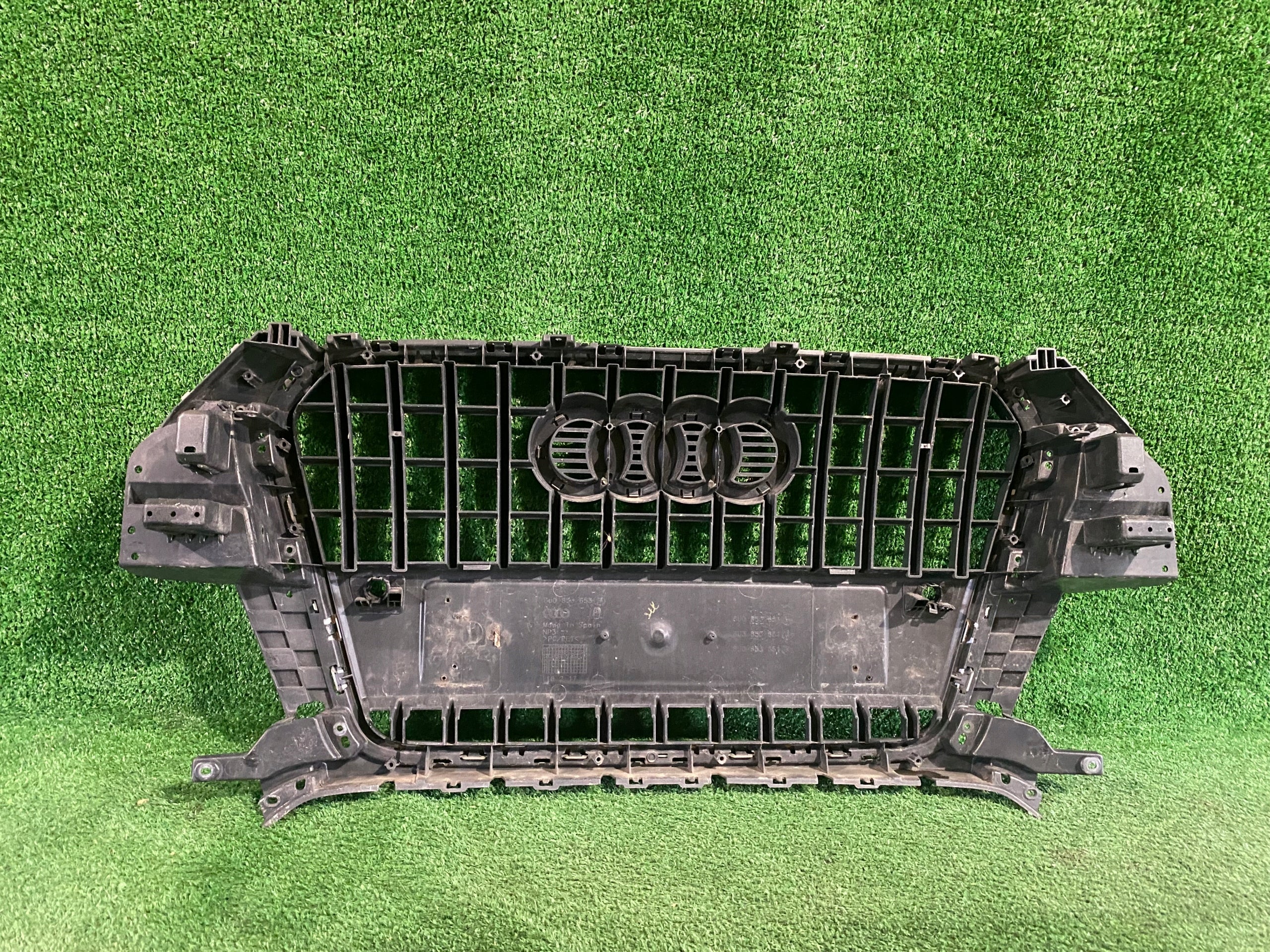 Kühlergrill Audi Q3 8U FRONTGRILL 8U0853653H8 Kühlergitter