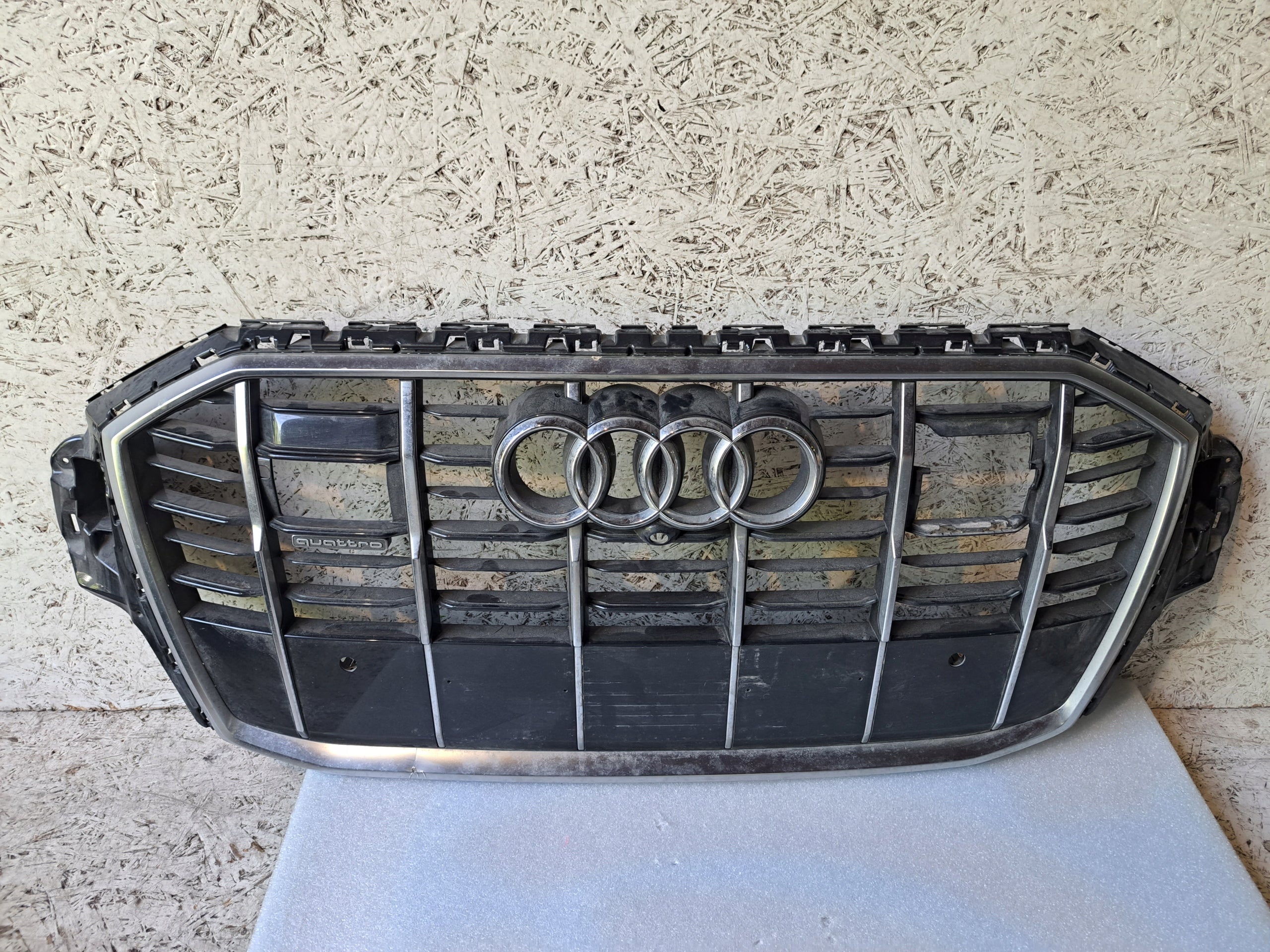 Kühlergrill Audi Q7 FRONTGRILL 4M0853651 Kühlergitter