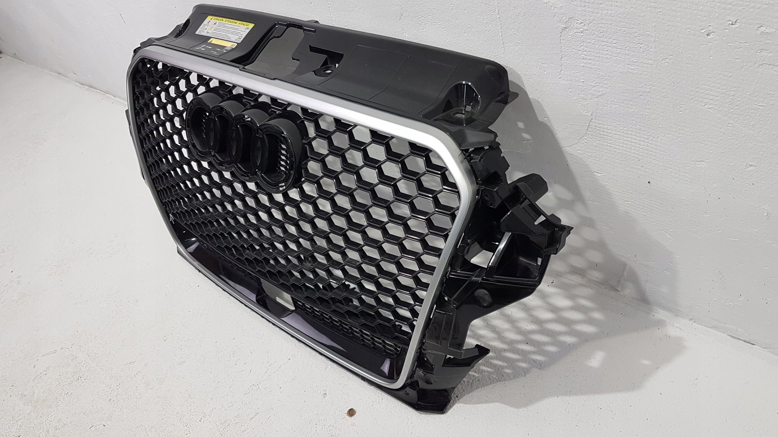 Kühlergrill Audi RS3 FRONTGRILL 8V48536538V Kühlergitter