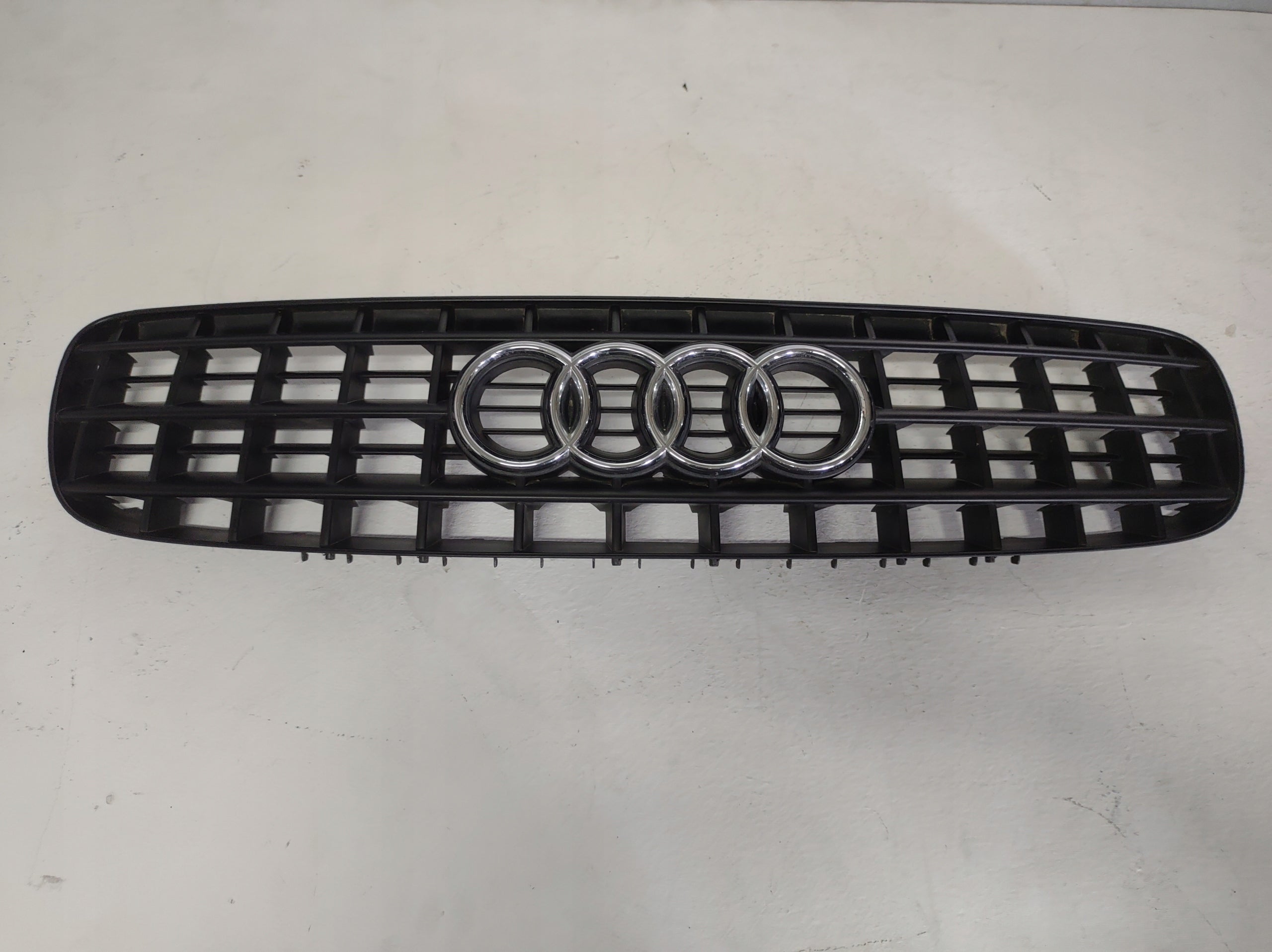  Kühlergrill Audi TT 8N FRONTGRILL 8N0853653B Kühlergitter product image