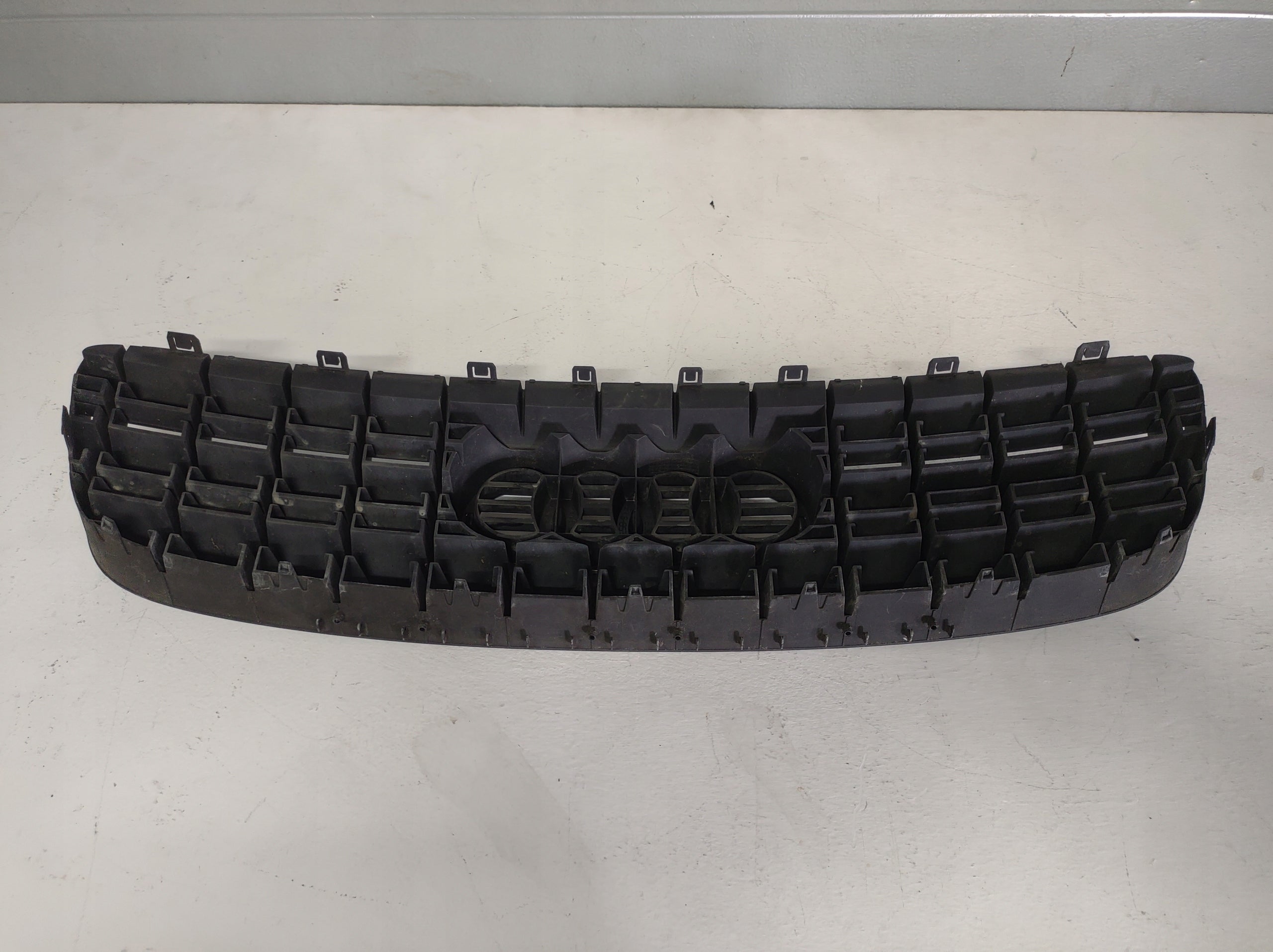 Kühlergrill Audi TT 8N FRONTGRILL 8N0853653B Kühlergitter