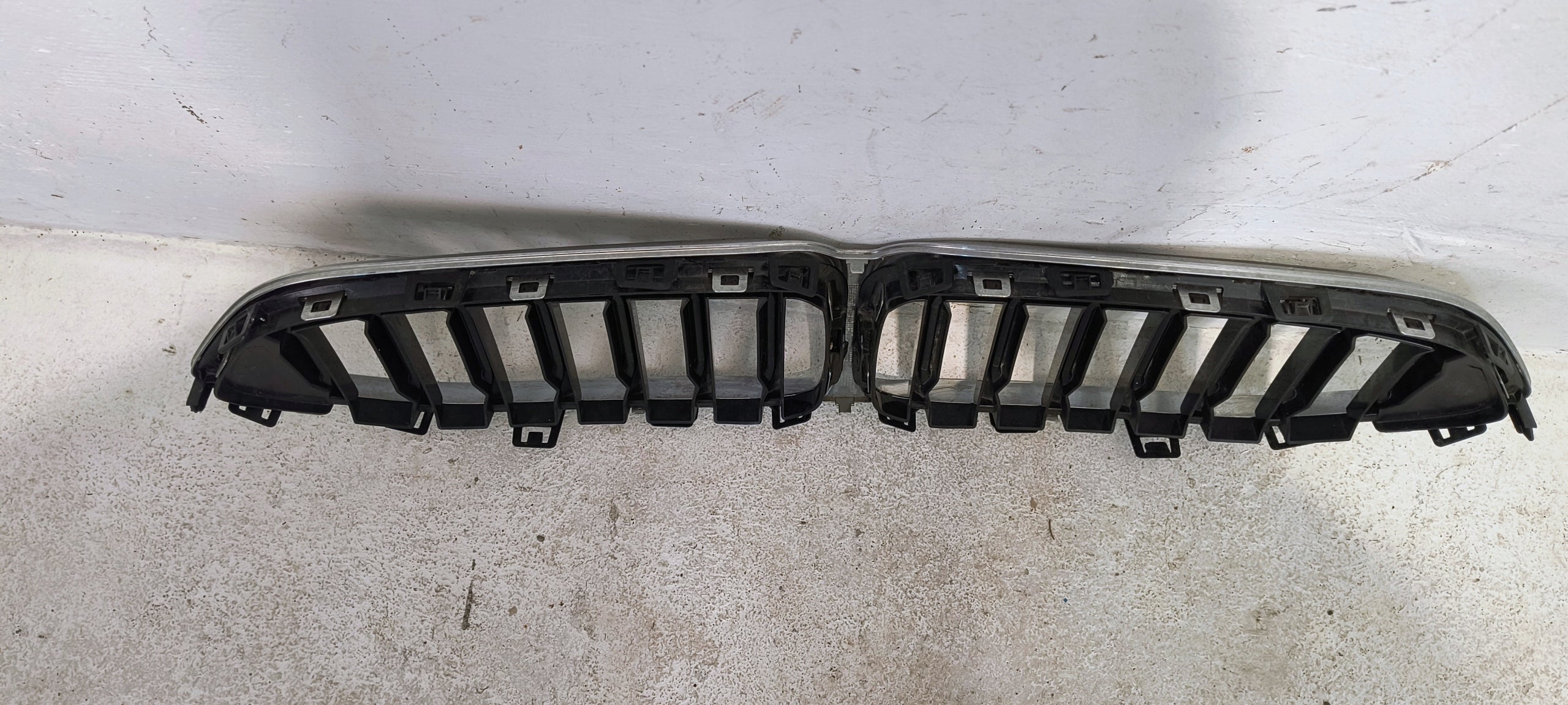 Kühlergrill BMW 2 F44 FRONTGRILL 7476258 Kühlergitter