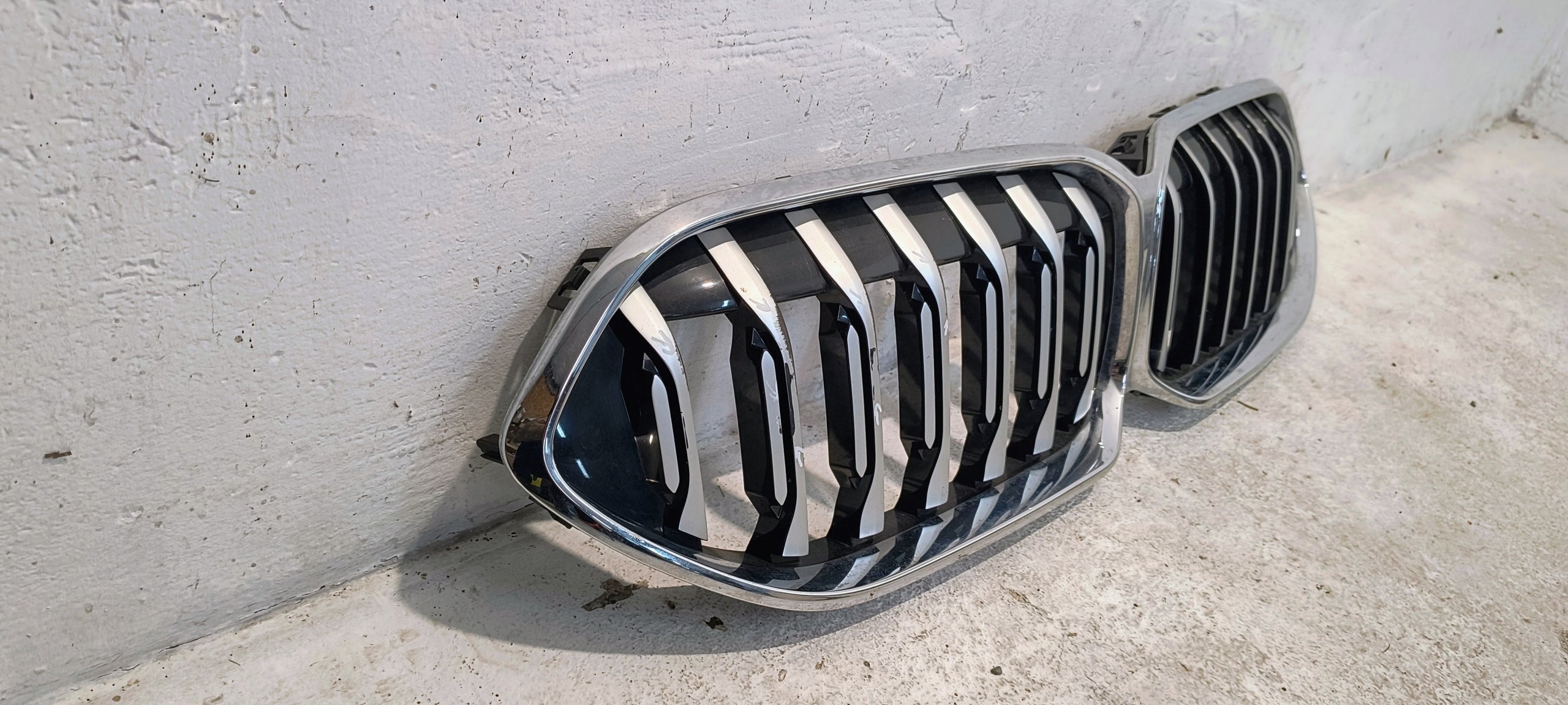 Kühlergrill BMW 2 F44 FRONTGRILL 7476258 Kühlergitter