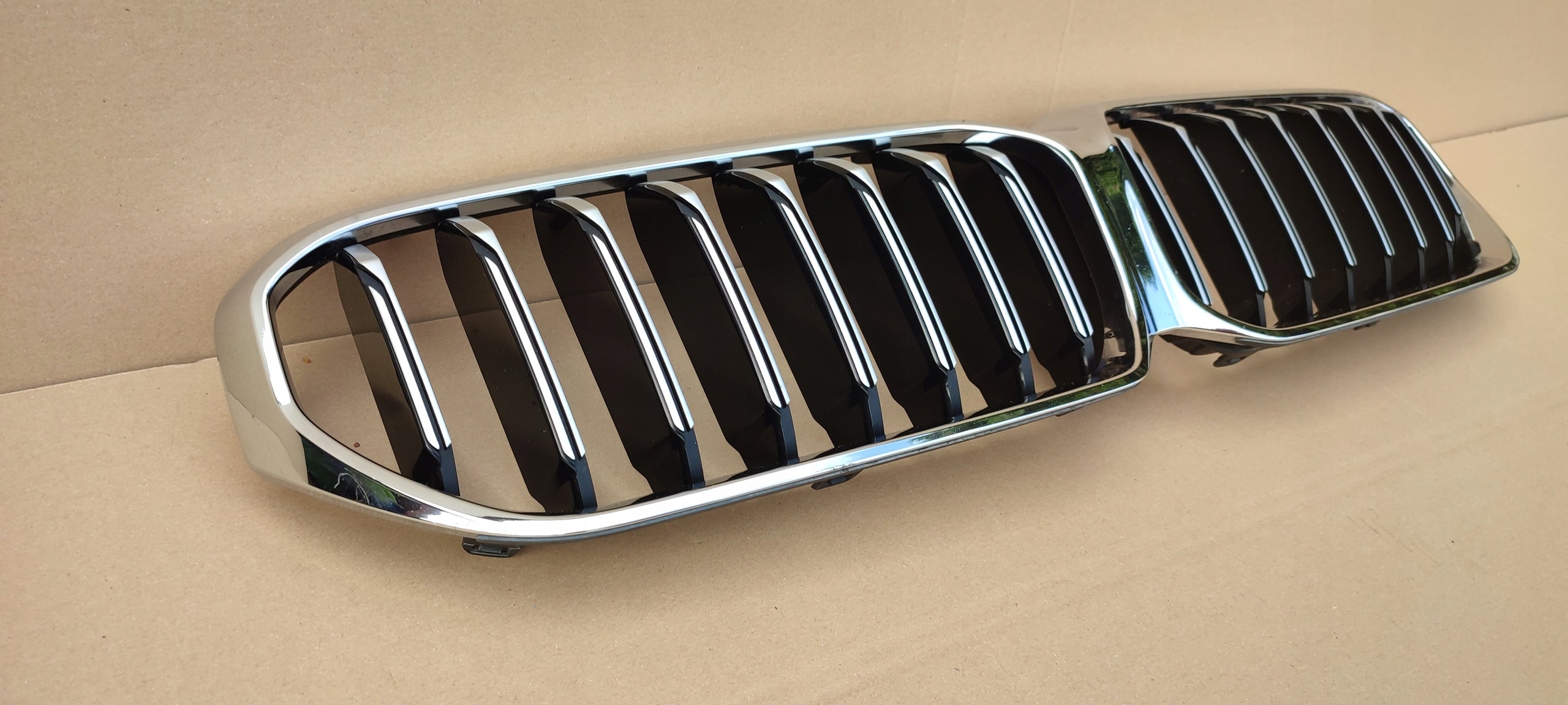 Kühlergrill BMW G30 G31 G38 FRONTGRILL 9852283 Kühlergitter