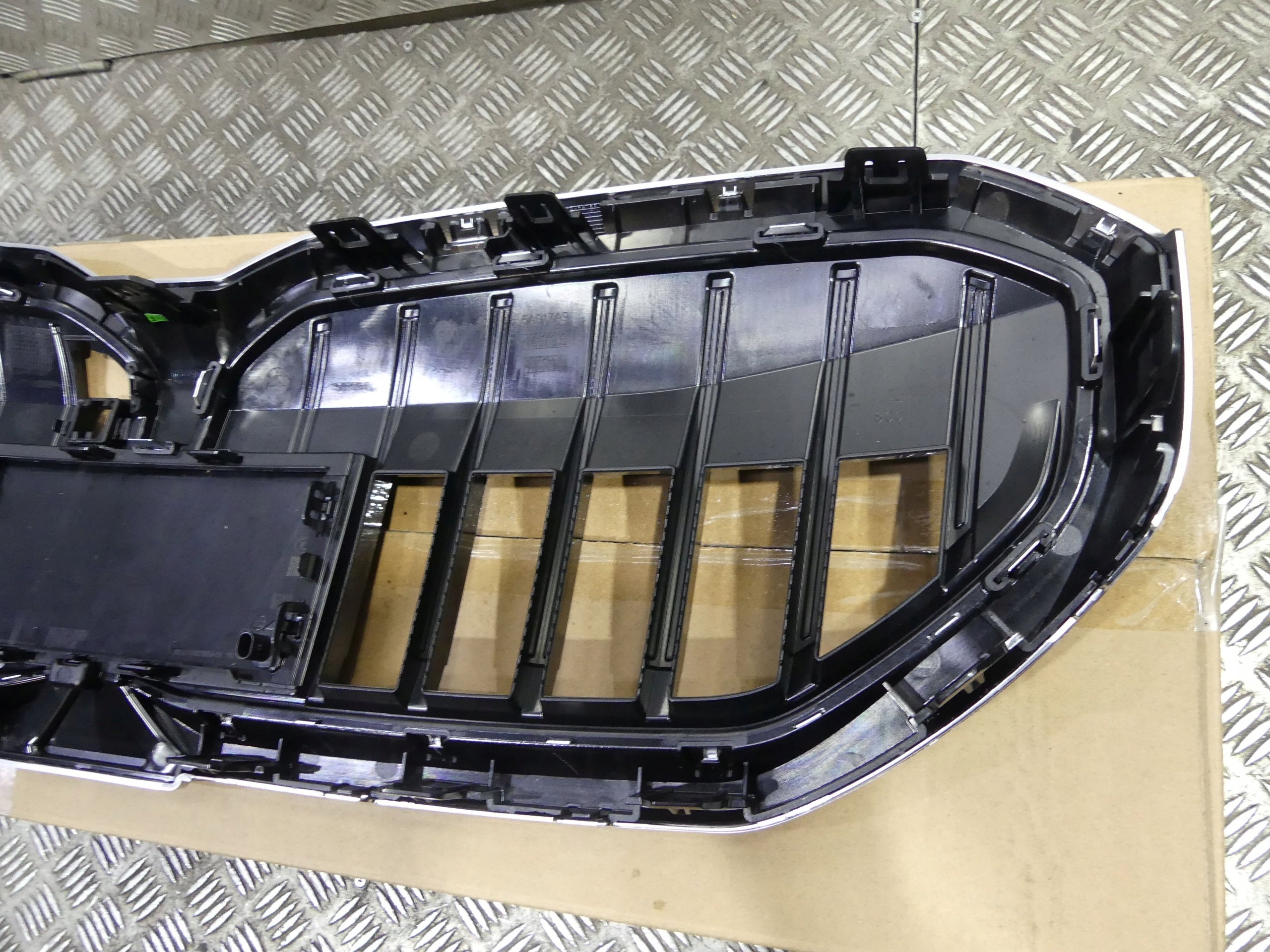 Kühlergrill BMW G60 I5 FRONTGRILL 5A017A9 Kühlergitter