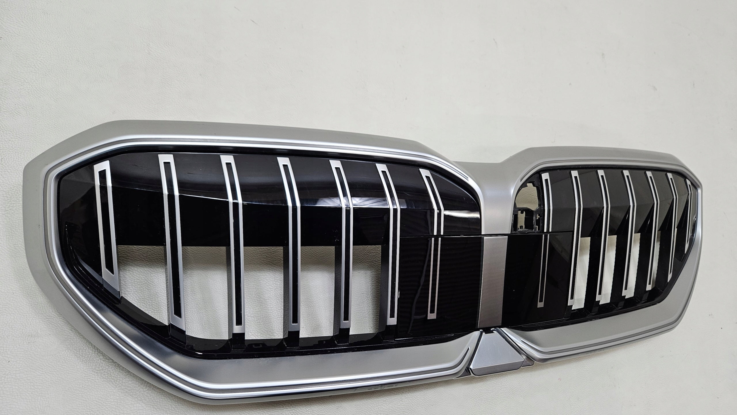 Kühlergrill BMW G60 FRONTGRILL 5A185A7 Kühlergitter