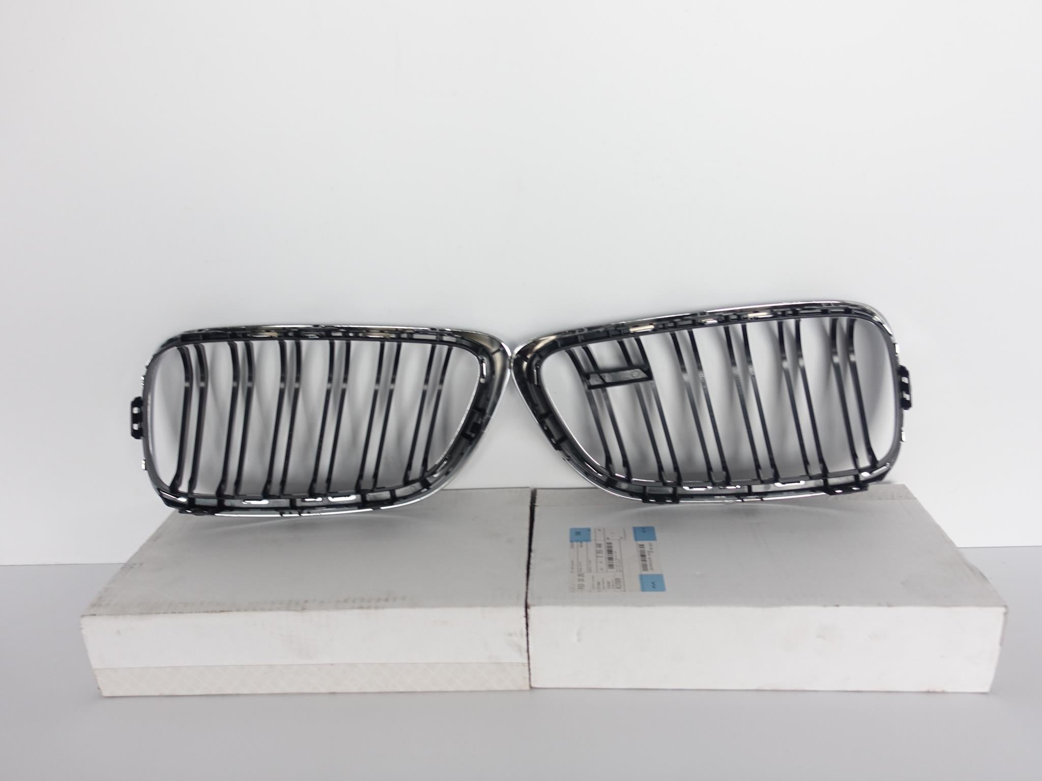 Kühlergrill BMW M2 F22 F23 2 F87 FRONTGRILL 2355447 Kühlergitter