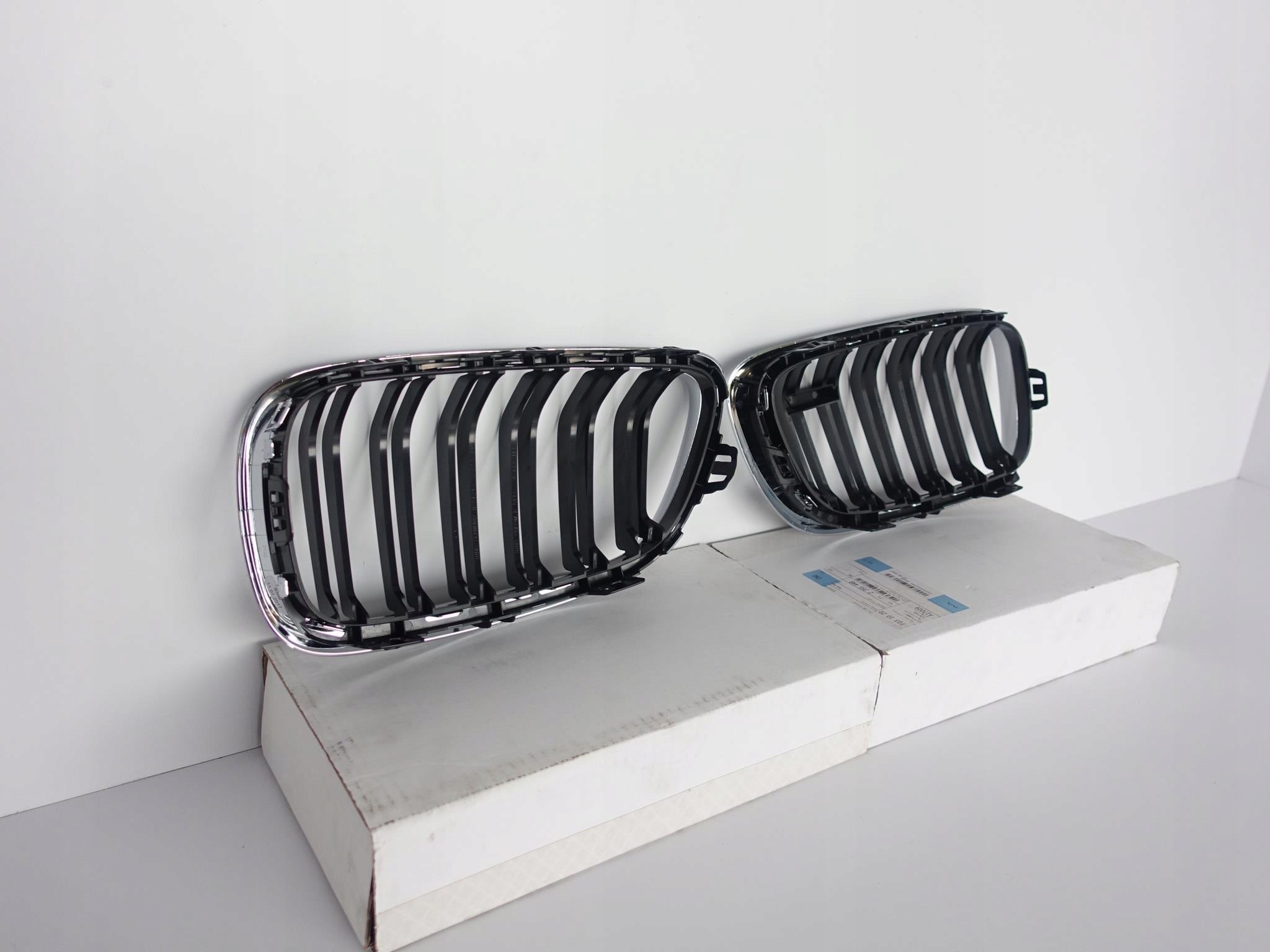 Kühlergrill BMW M2 F22 F23 2 F87 FRONTGRILL 2355447 Kühlergitter