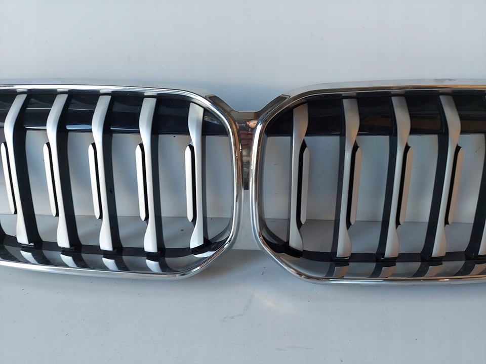 Kühlergrill BMW F40 FRONTGRILL 7476258 Kühlergitter