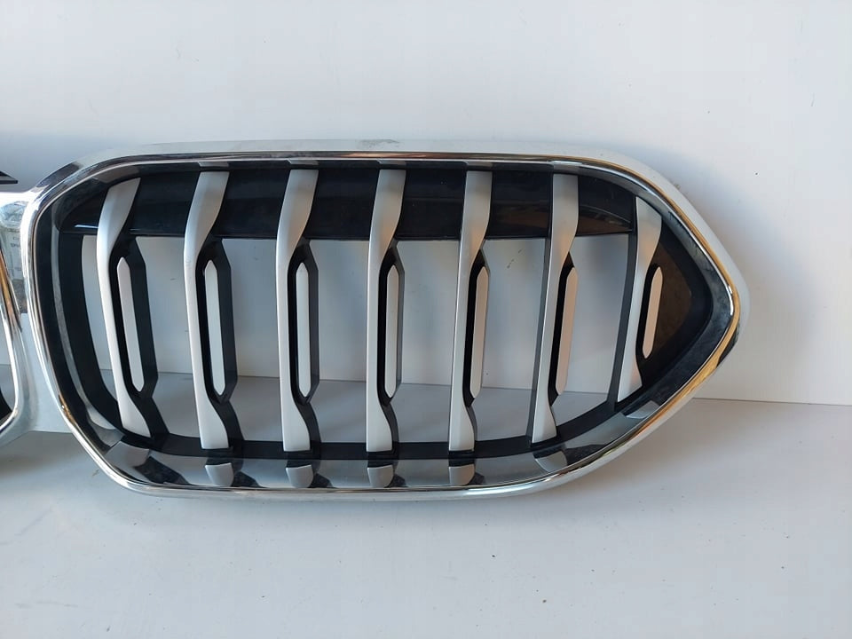 Kühlergrill BMW F40 FRONTGRILL 7476258 Kühlergitter