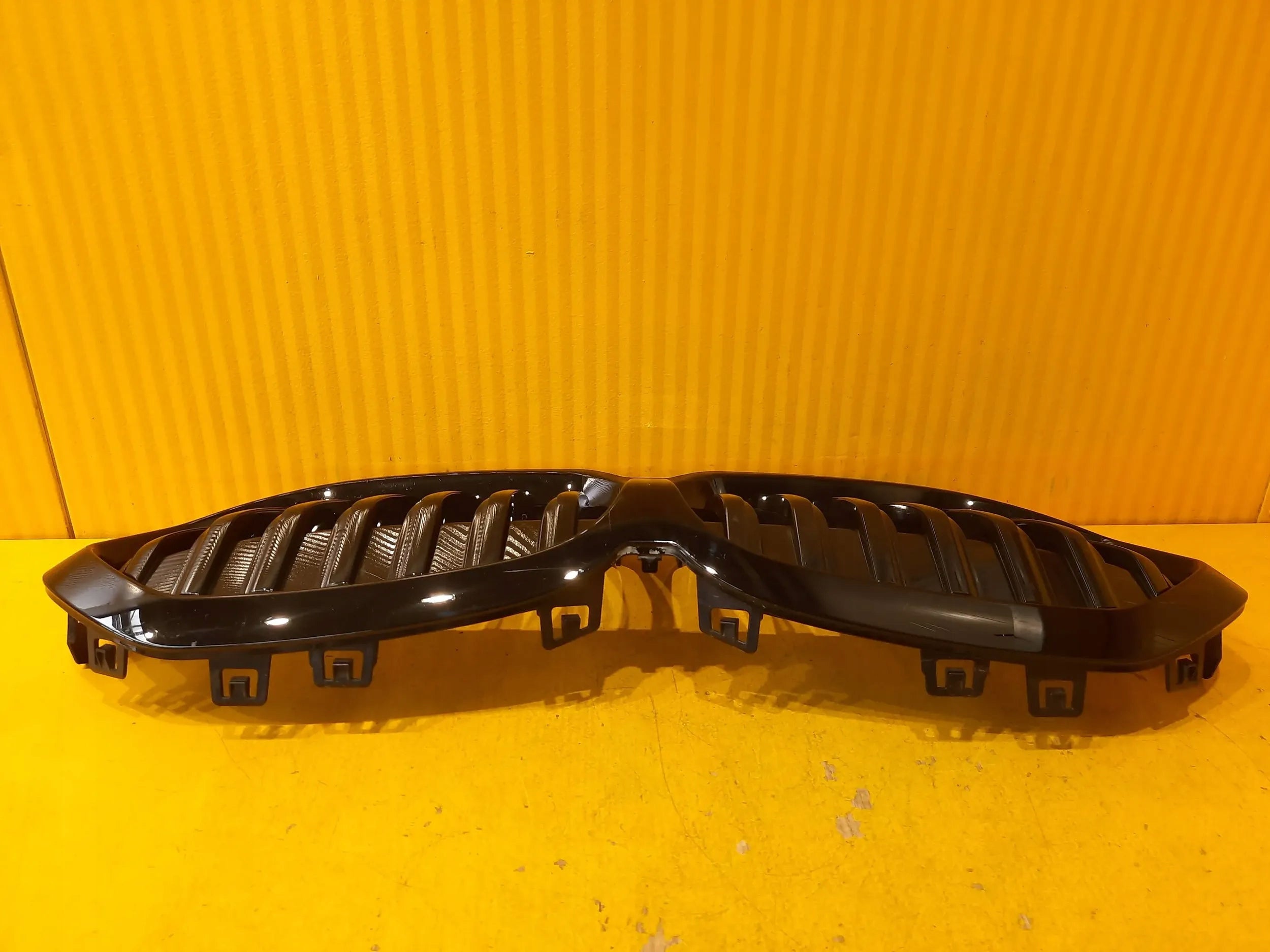 Kühlergrill BMW F40 FRONTGRILL 5A39366 Kühlergitter